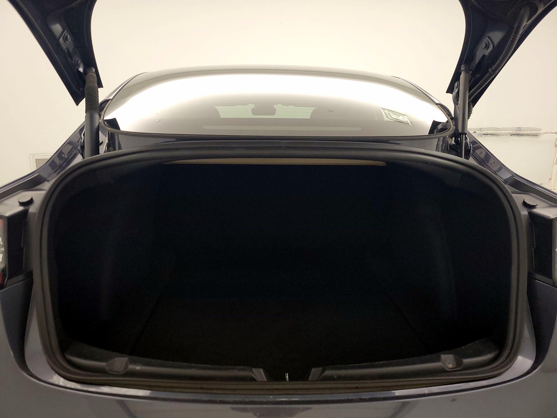 Thumbnail: 2022 Tesla Model 3 - 17