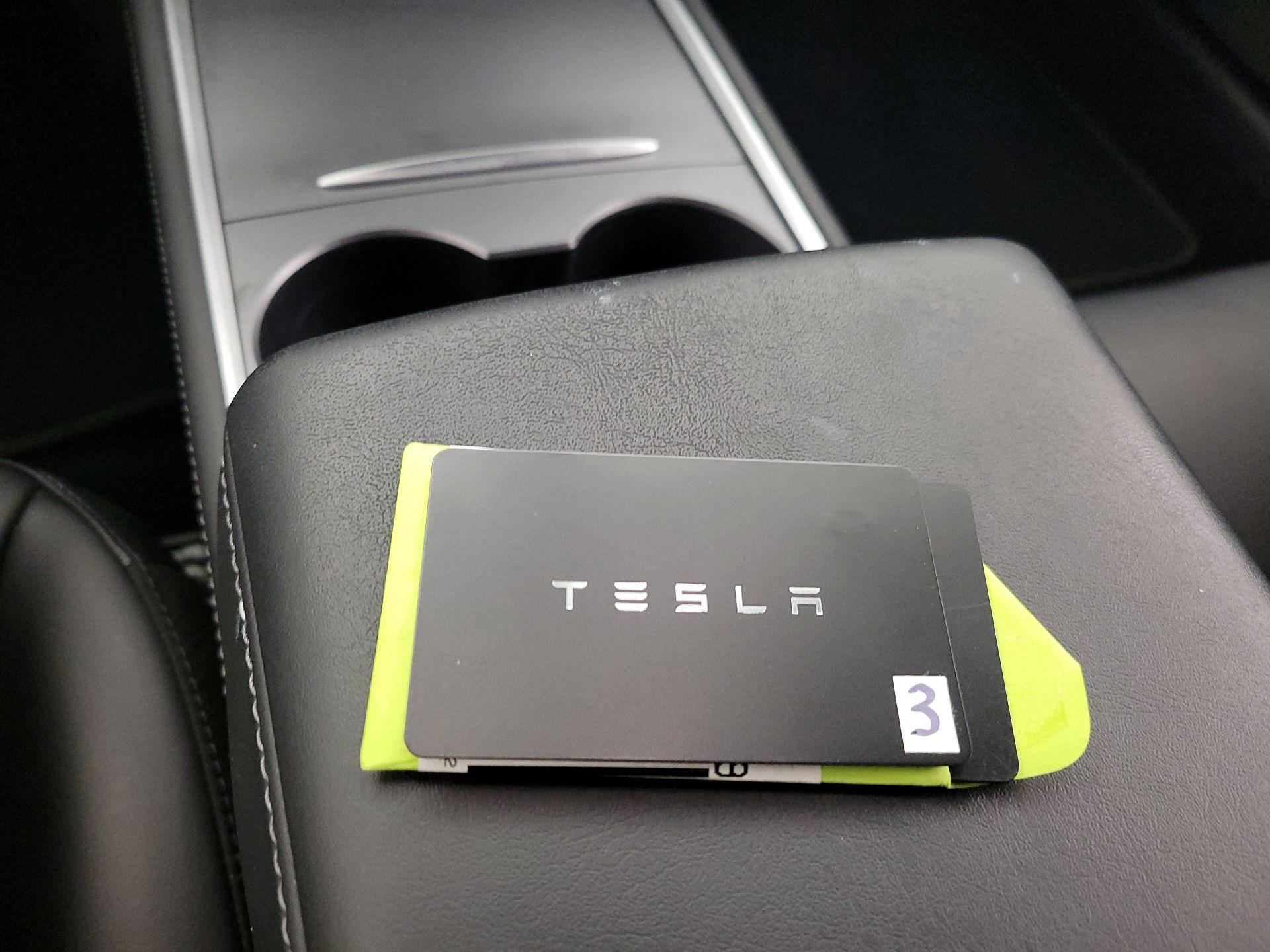 Thumbnail: 2022 Tesla Model 3 - 19