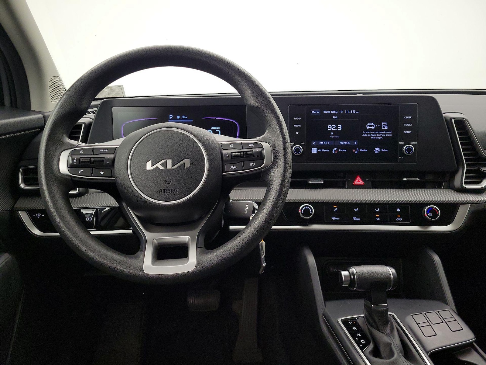 2023 Kia Sportage LX - Photo 11