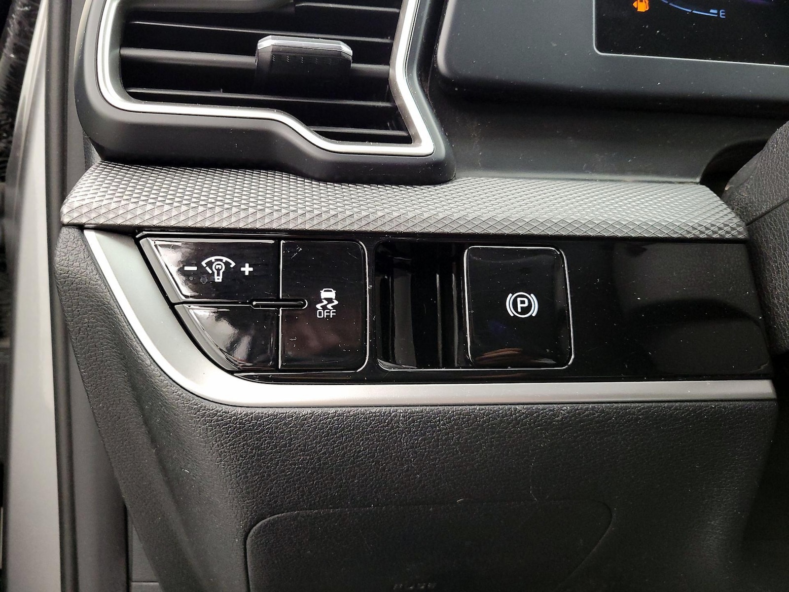 2023 Kia Sportage LX - Photo 14