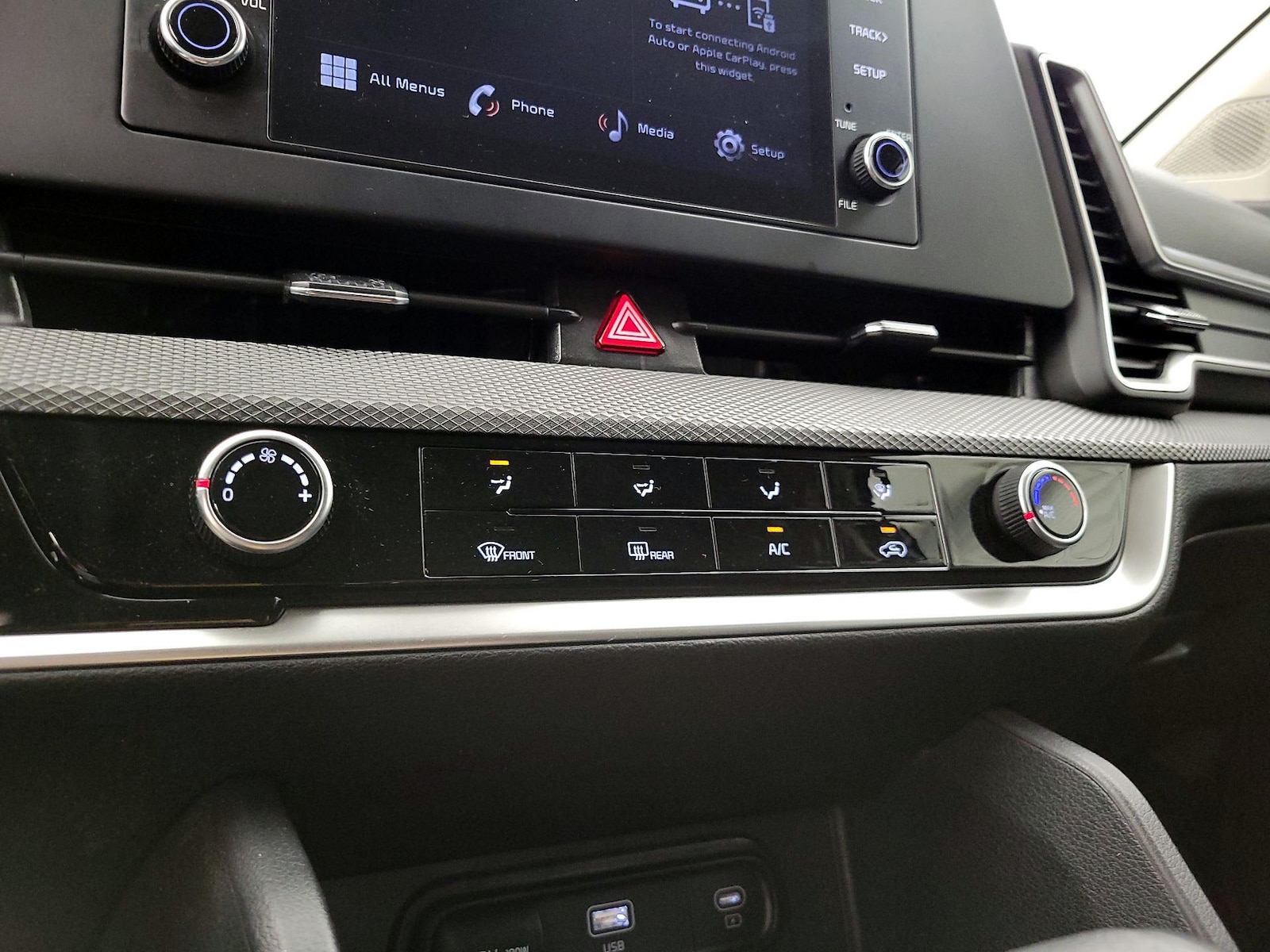 2023 Kia Sportage LX - Photo 17