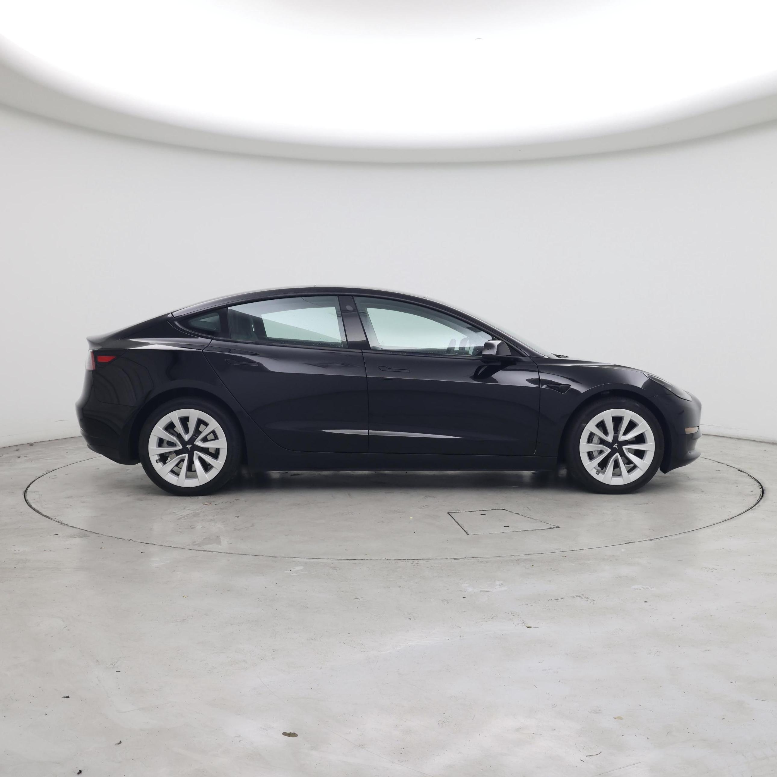 Thumbnail: 2023 Tesla Model 3 - 7