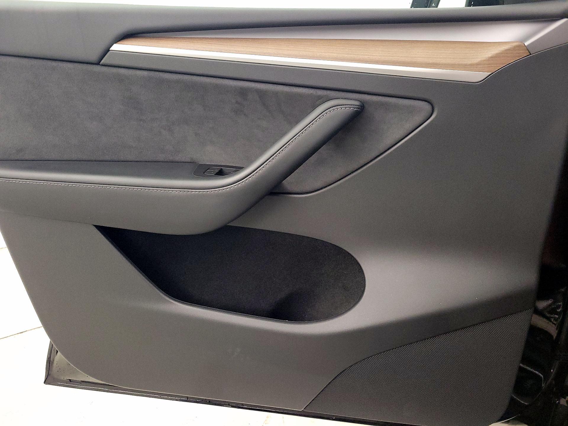 Thumbnail: 2024 Tesla Model Y - 12