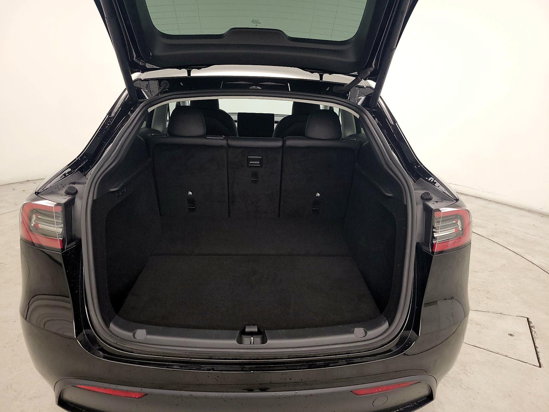 Thumbnail: 2024 Tesla Model Y - 19
