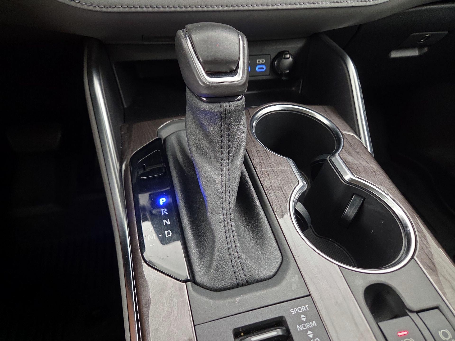 Thumbnail: 2022 Toyota Highlander - 18