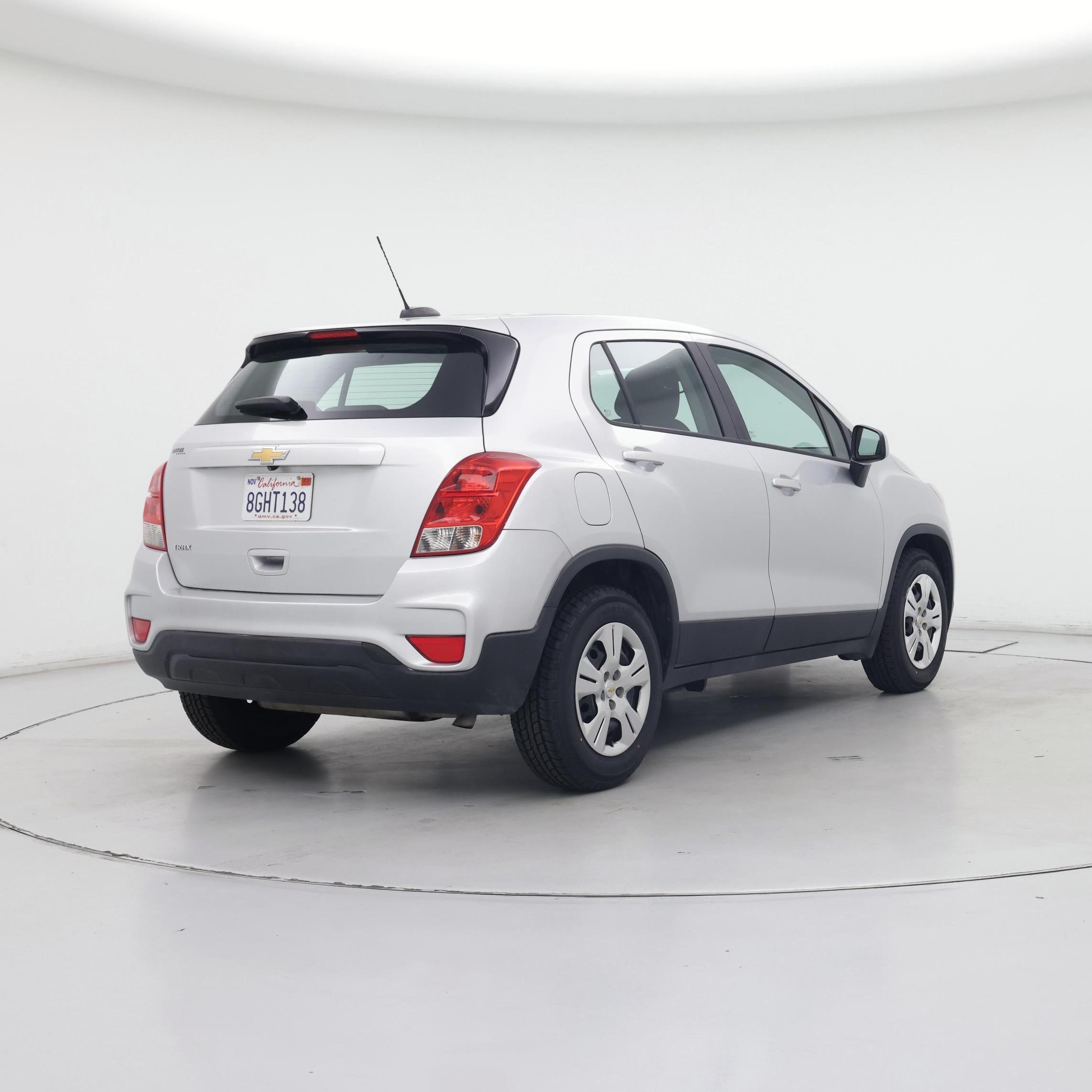Thumbnail: 2018 Chevrolet Trax - 8