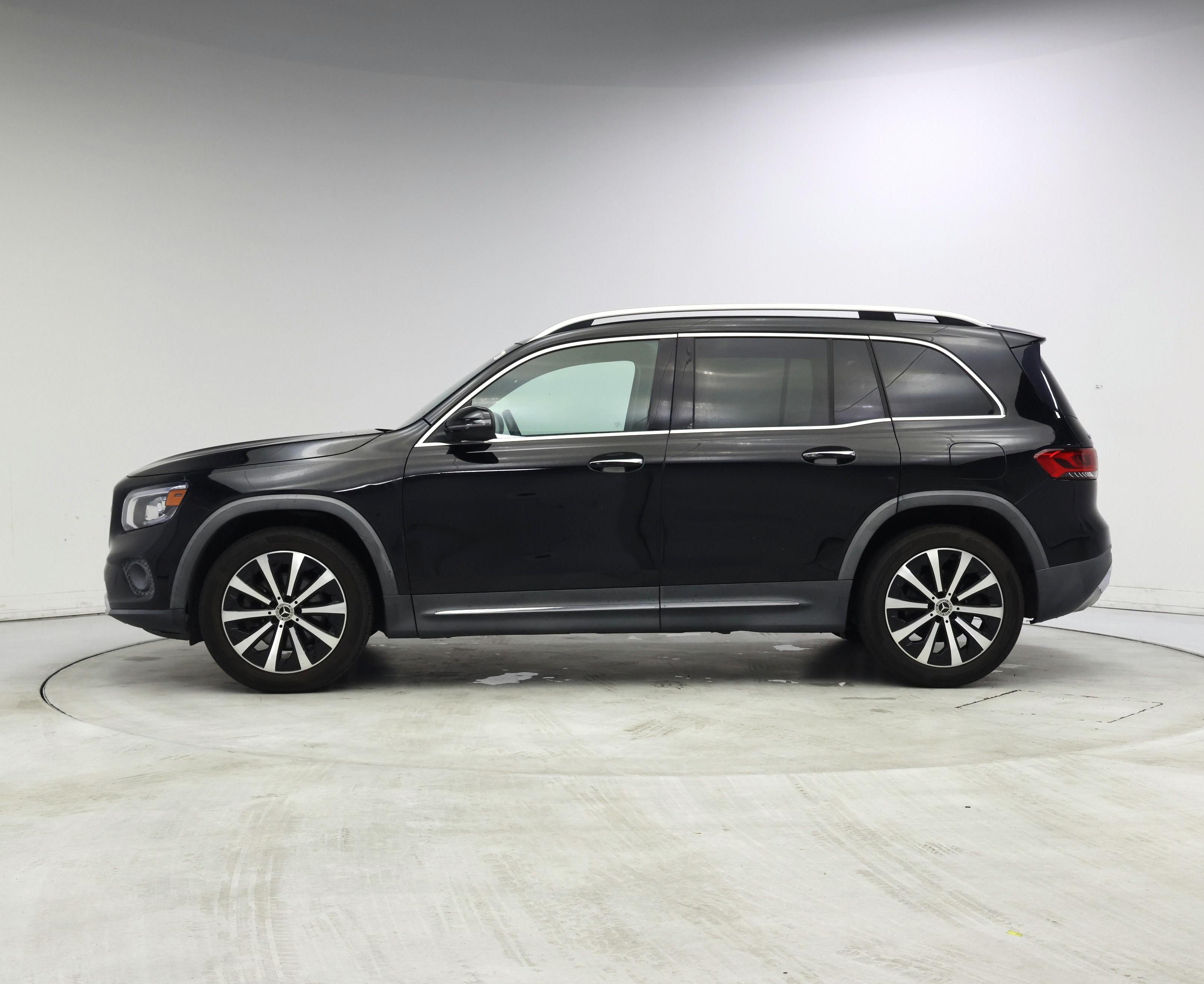 Thumbnail: 2021 Mercedes-Benz GLB - 3