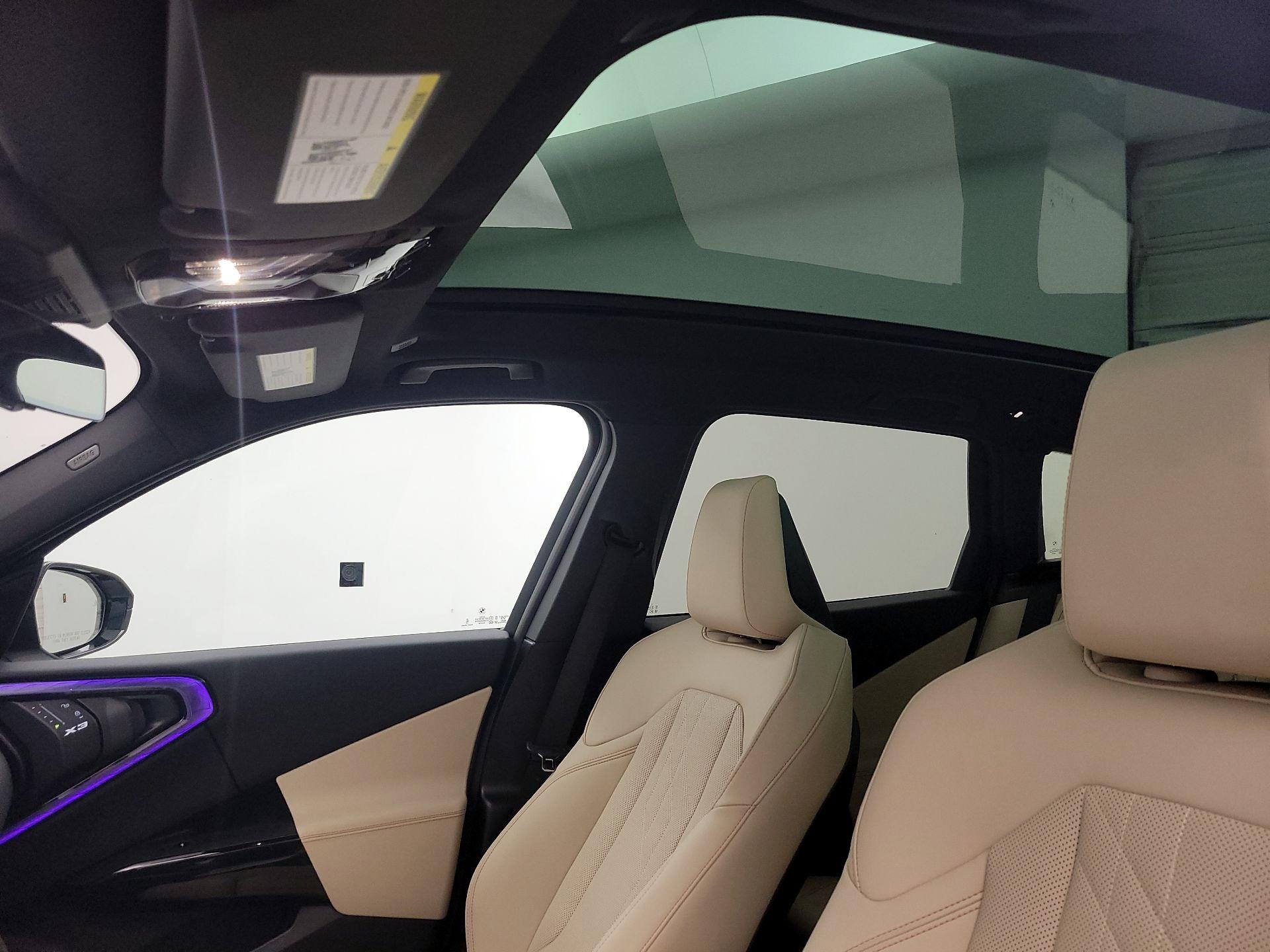 Thumbnail: 2025 BMW X3 - 16