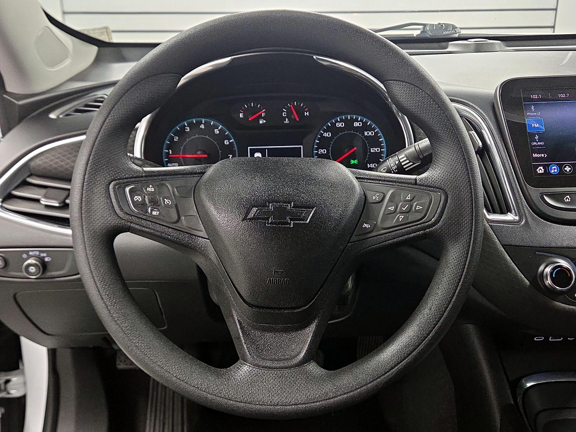 Thumbnail: 2020 Chevrolet Malibu - 10