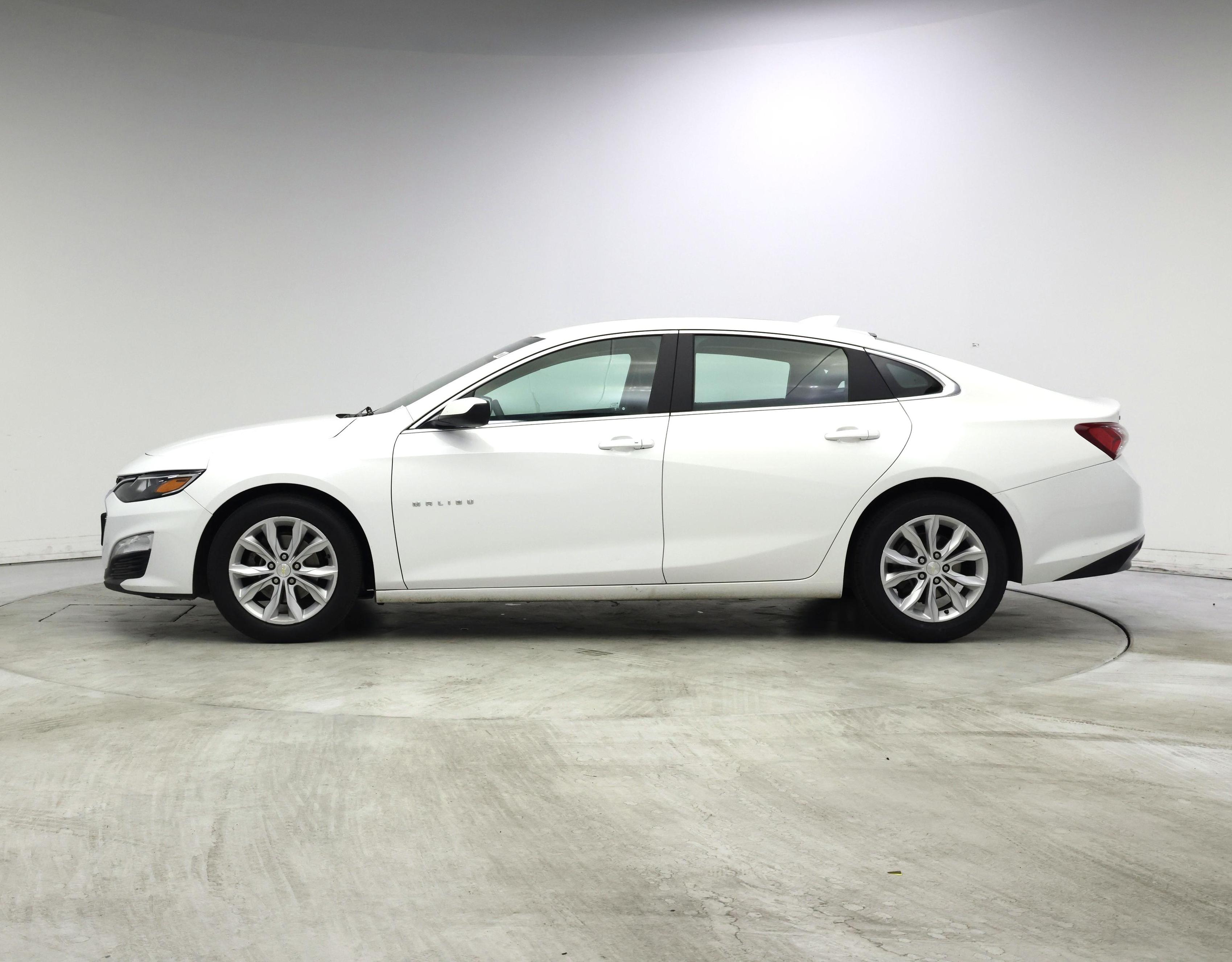 Thumbnail: 2020 Chevrolet Malibu - 3