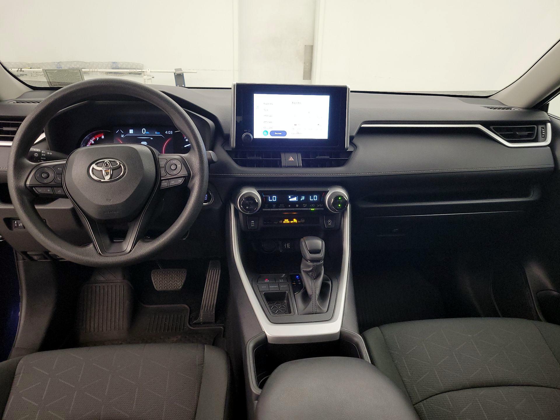 Thumbnail: 2025 Toyota RAV4 - 8