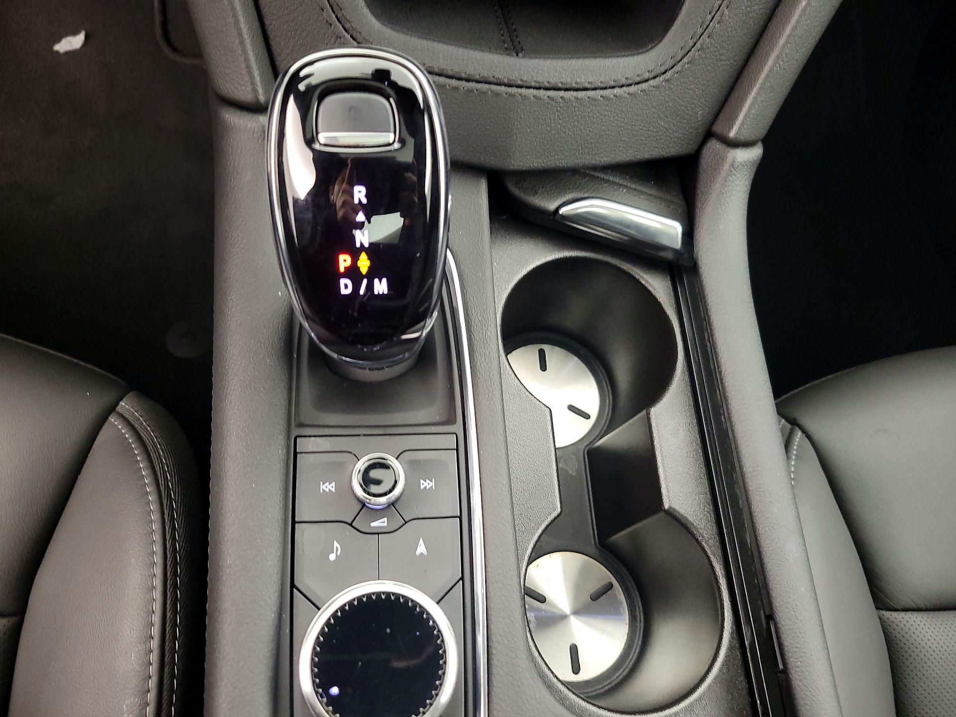 Thumbnail: 2024 Cadillac XT6 - 16