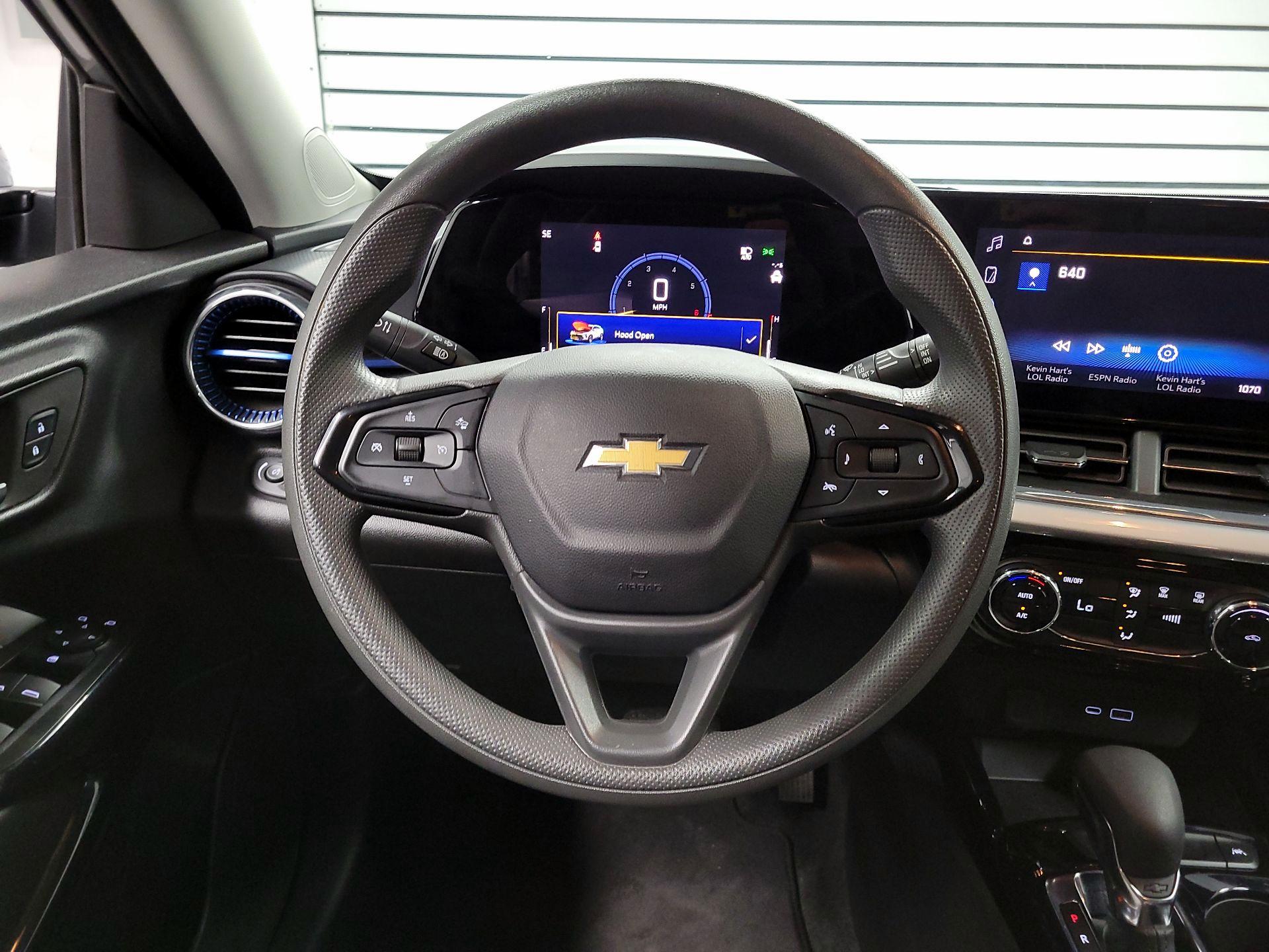 Thumbnail: 2025 Chevrolet Trax - 10