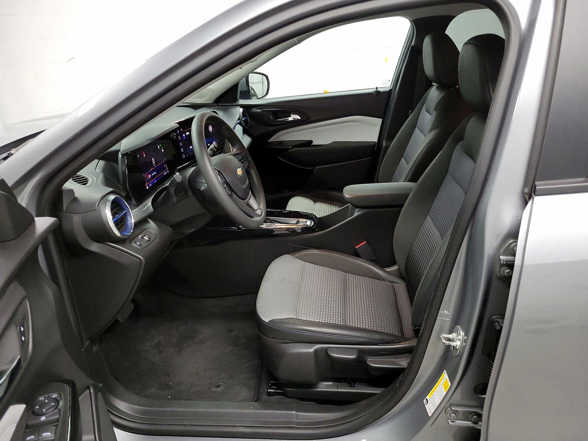 Thumbnail: 2025 Chevrolet Trax - 11