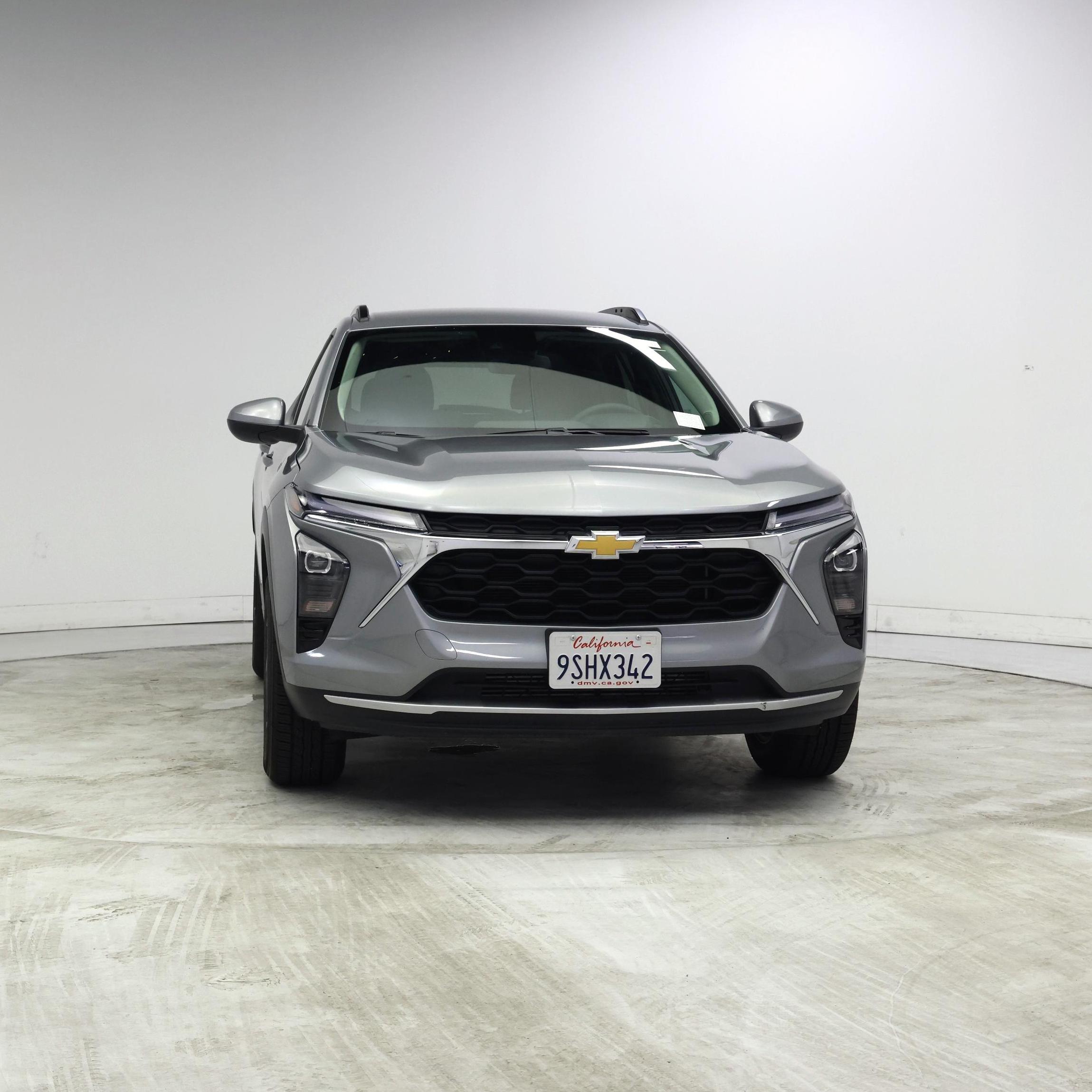 Thumbnail: 2025 Chevrolet Trax - 5