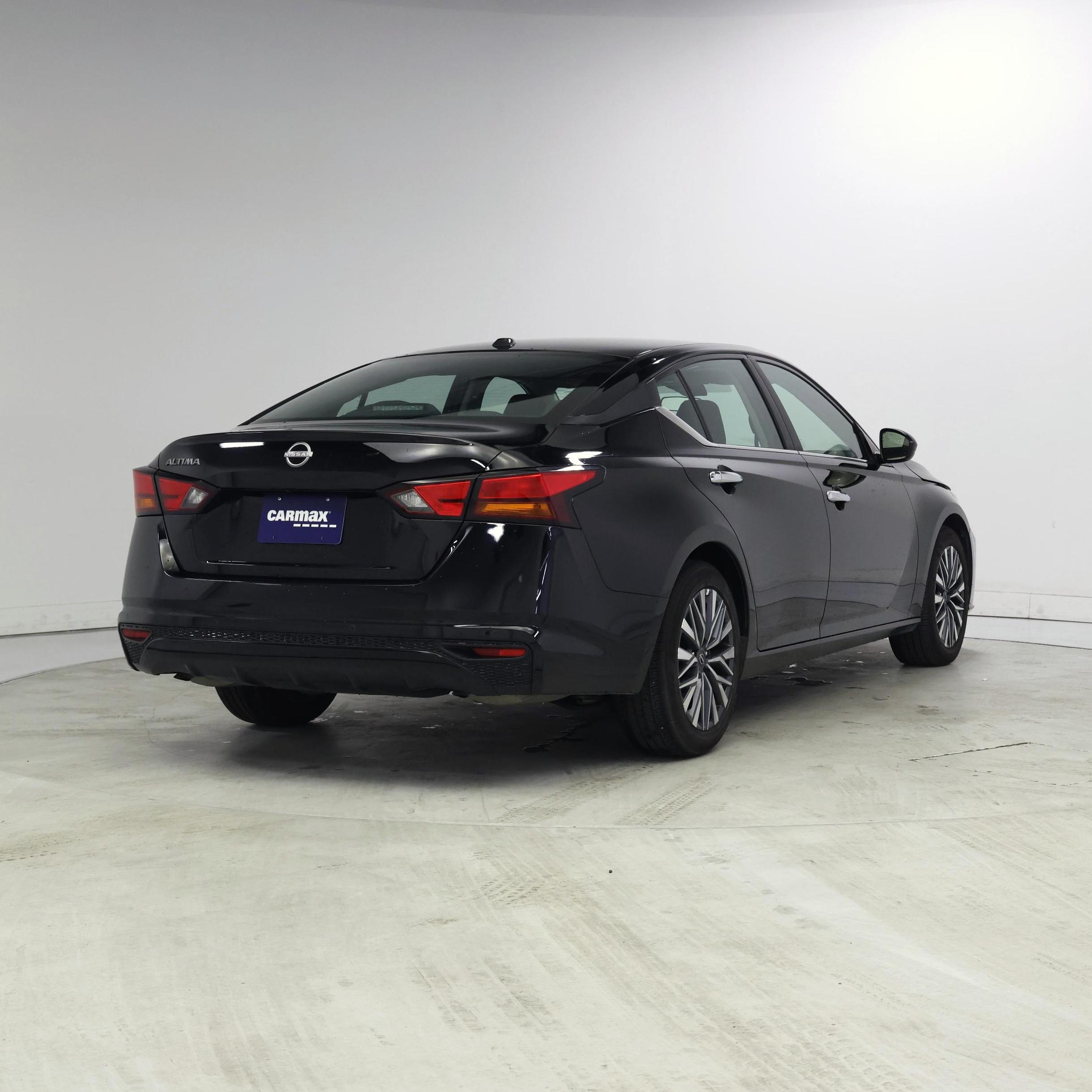 Thumbnail: 2025 Nissan Altima - 8
