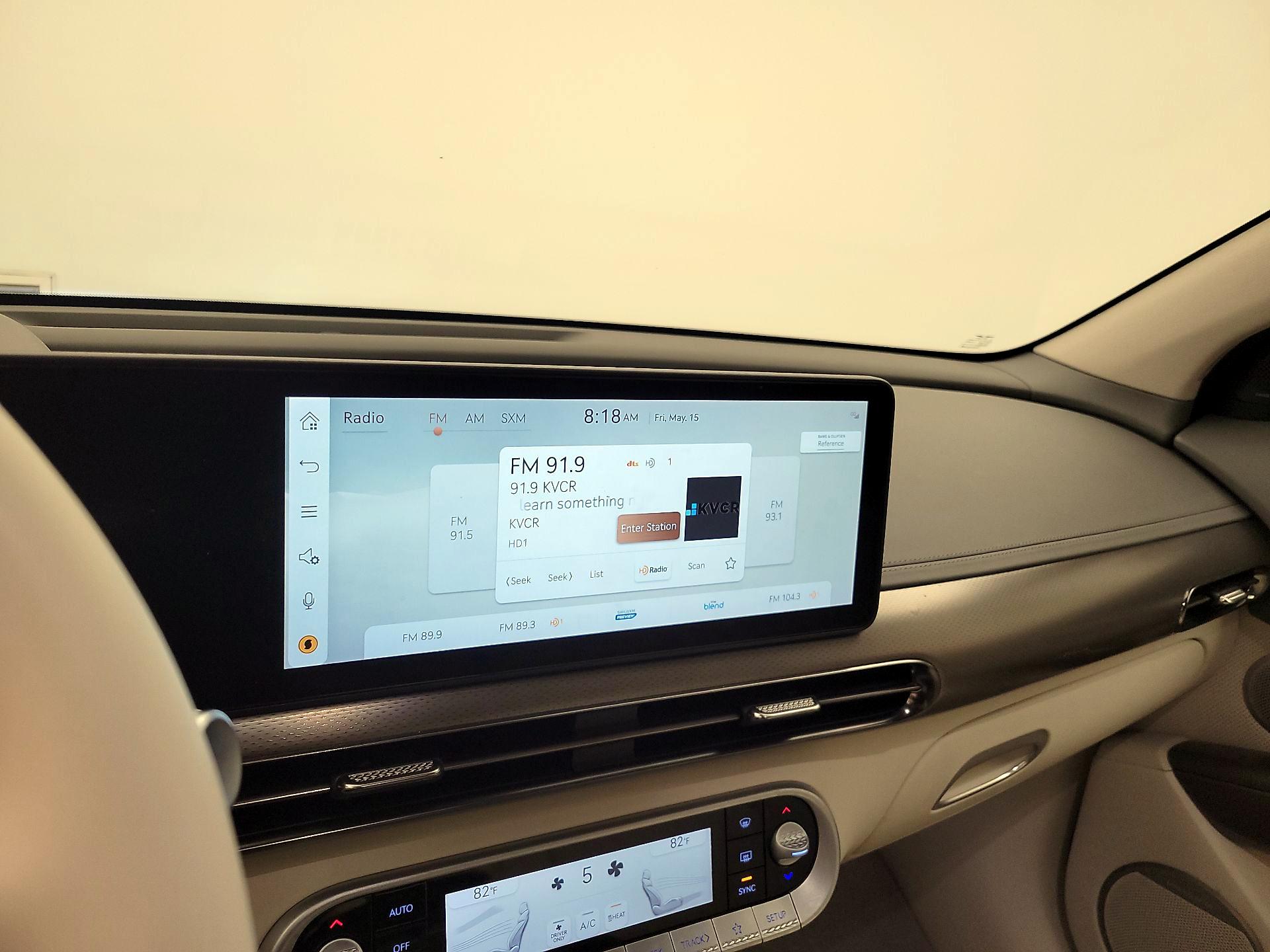 Thumbnail: 2023 Genesis GV60 - 16