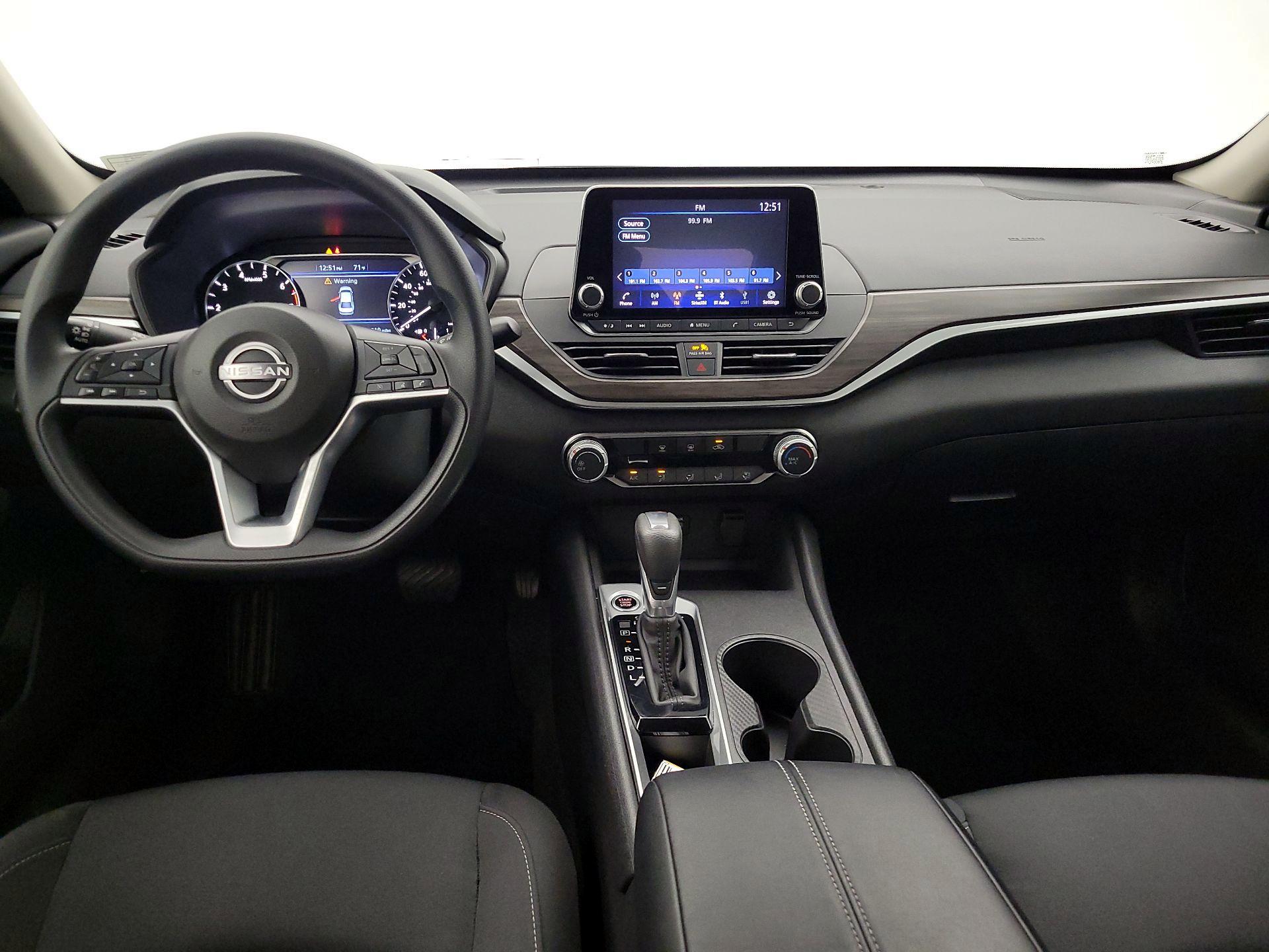 Thumbnail: 2025 Nissan Altima - 9