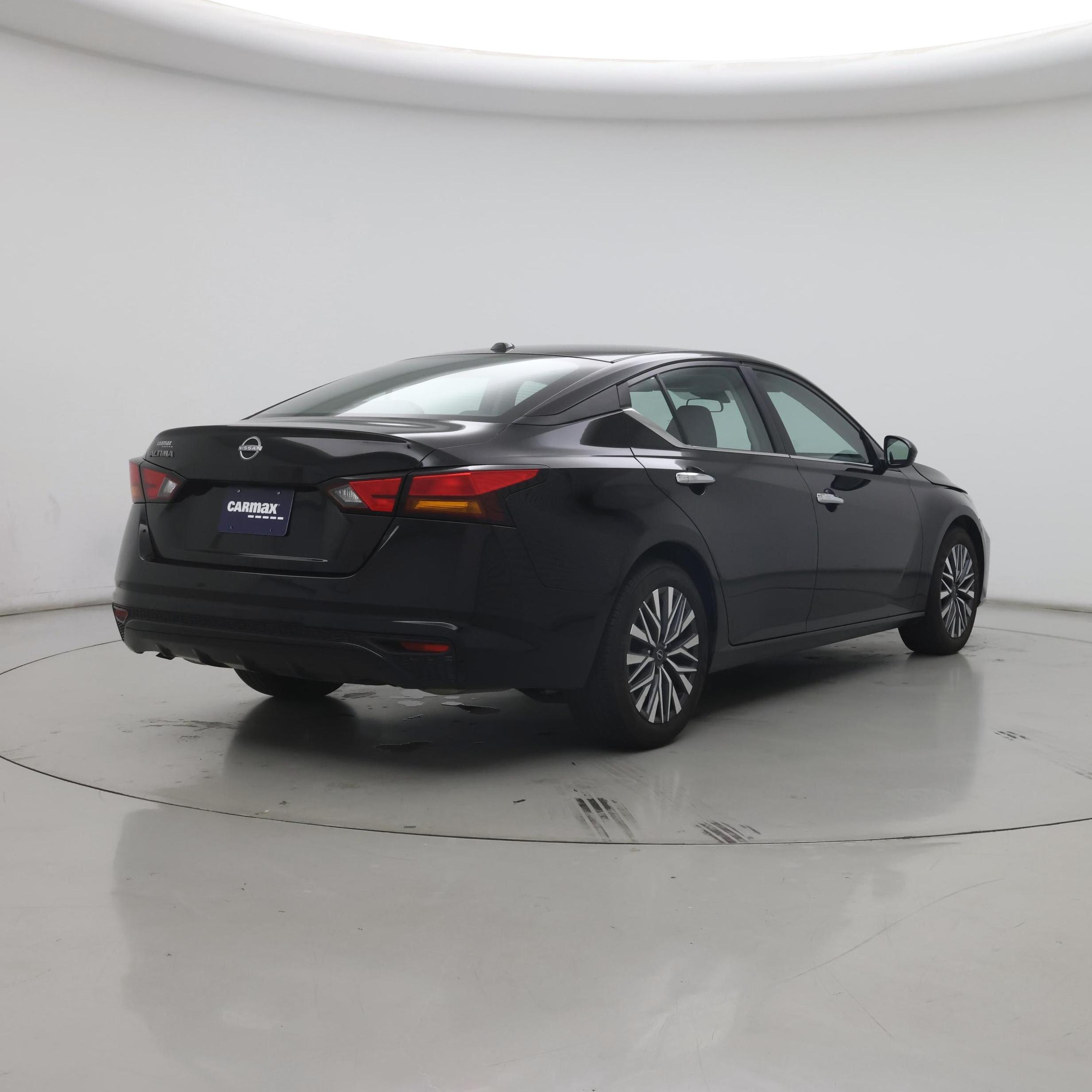 Thumbnail: 2025 Nissan Altima - 8