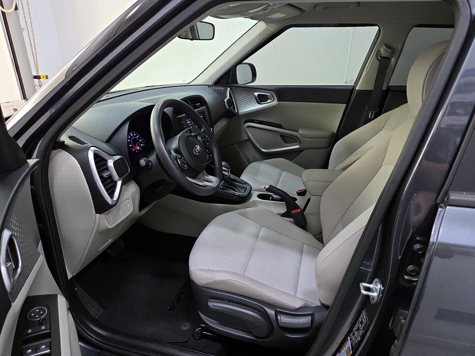 Thumbnail: 2020 Kia Soul - 11