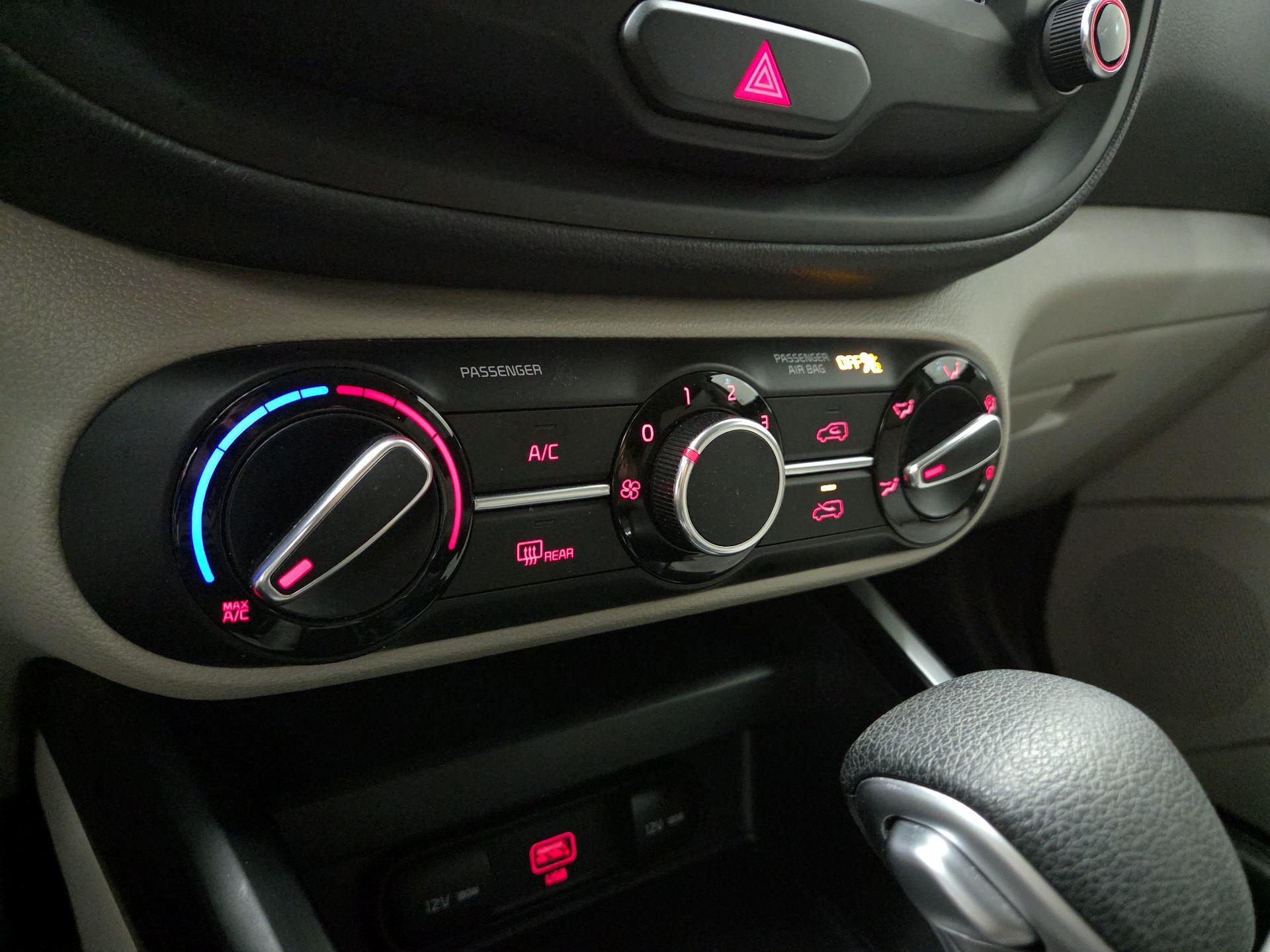 Thumbnail: 2020 Kia Soul - 16