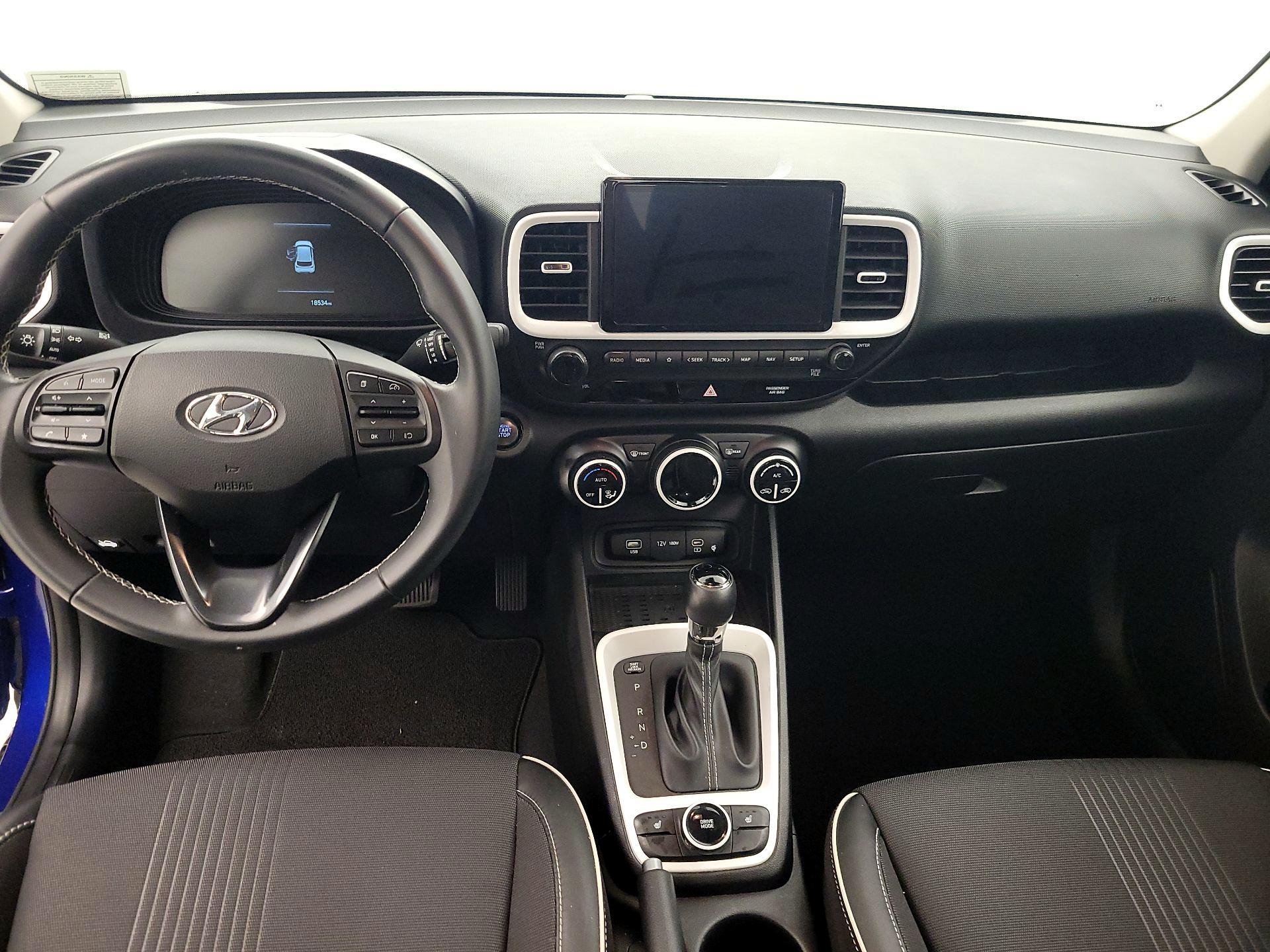 Thumbnail: 2023 Hyundai Venue - 9