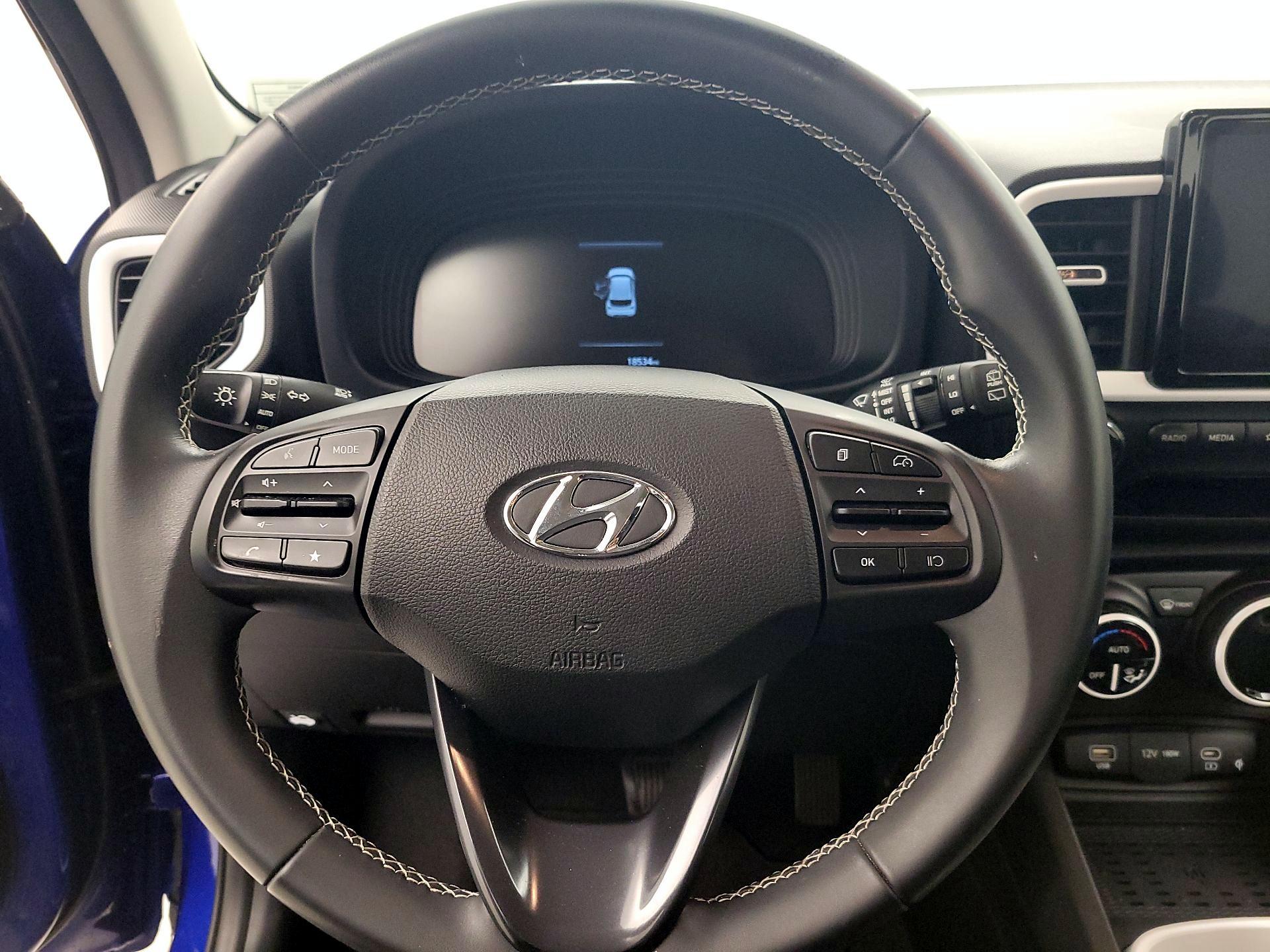Thumbnail: 2023 Hyundai Venue - 10