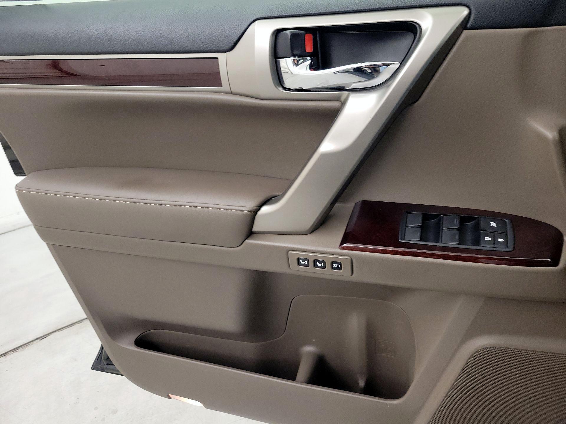 Thumbnail: 2017 Lexus GX - 12