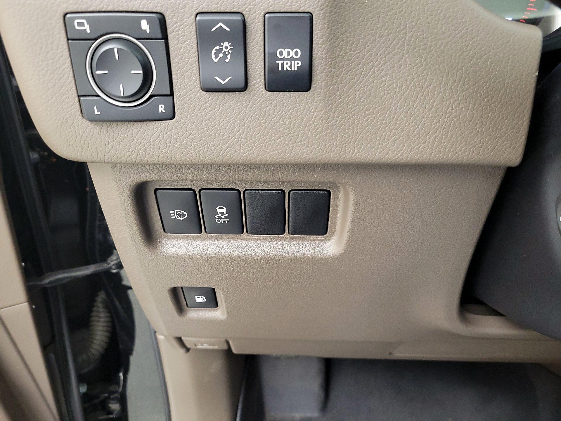 Thumbnail: 2017 Lexus GX - 13