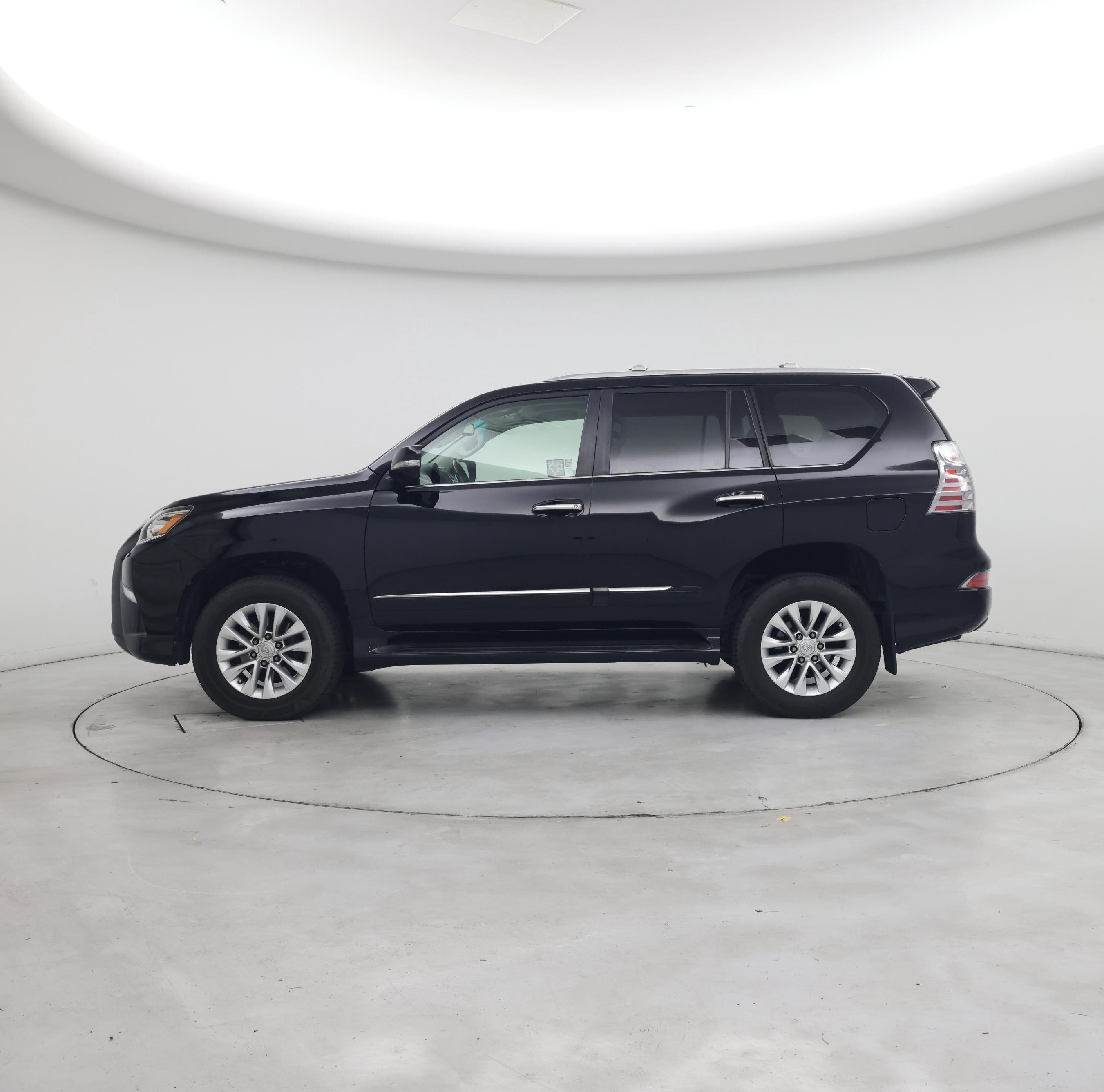 Thumbnail: 2017 Lexus GX - 3