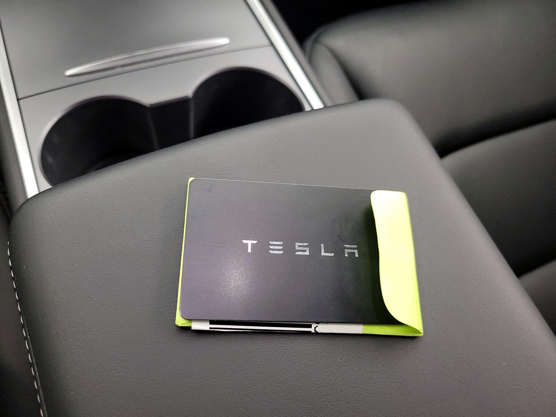 Thumbnail: 2023 Tesla Model 3 - 19