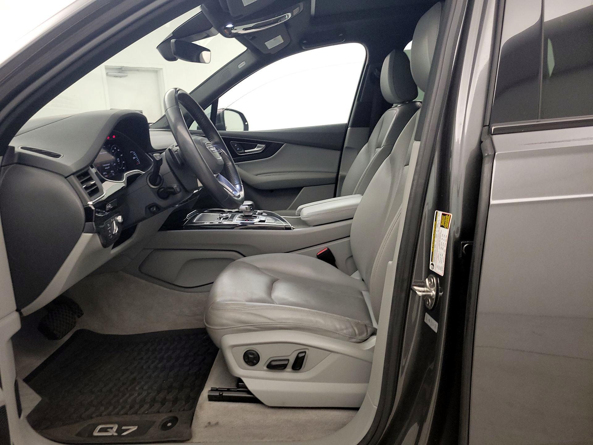 Thumbnail: 2019 Audi Q7 - 9