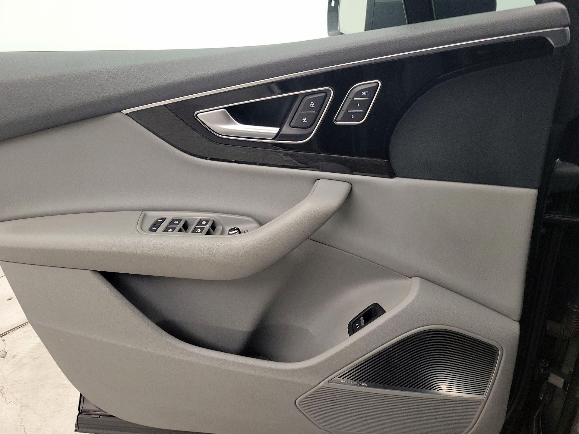 Thumbnail: 2019 Audi Q7 - 10