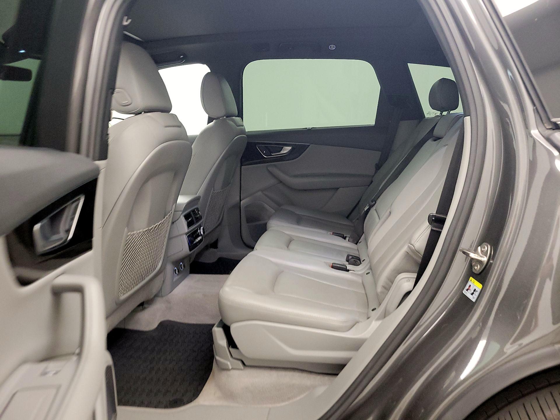 Thumbnail: 2019 Audi Q7 - 17