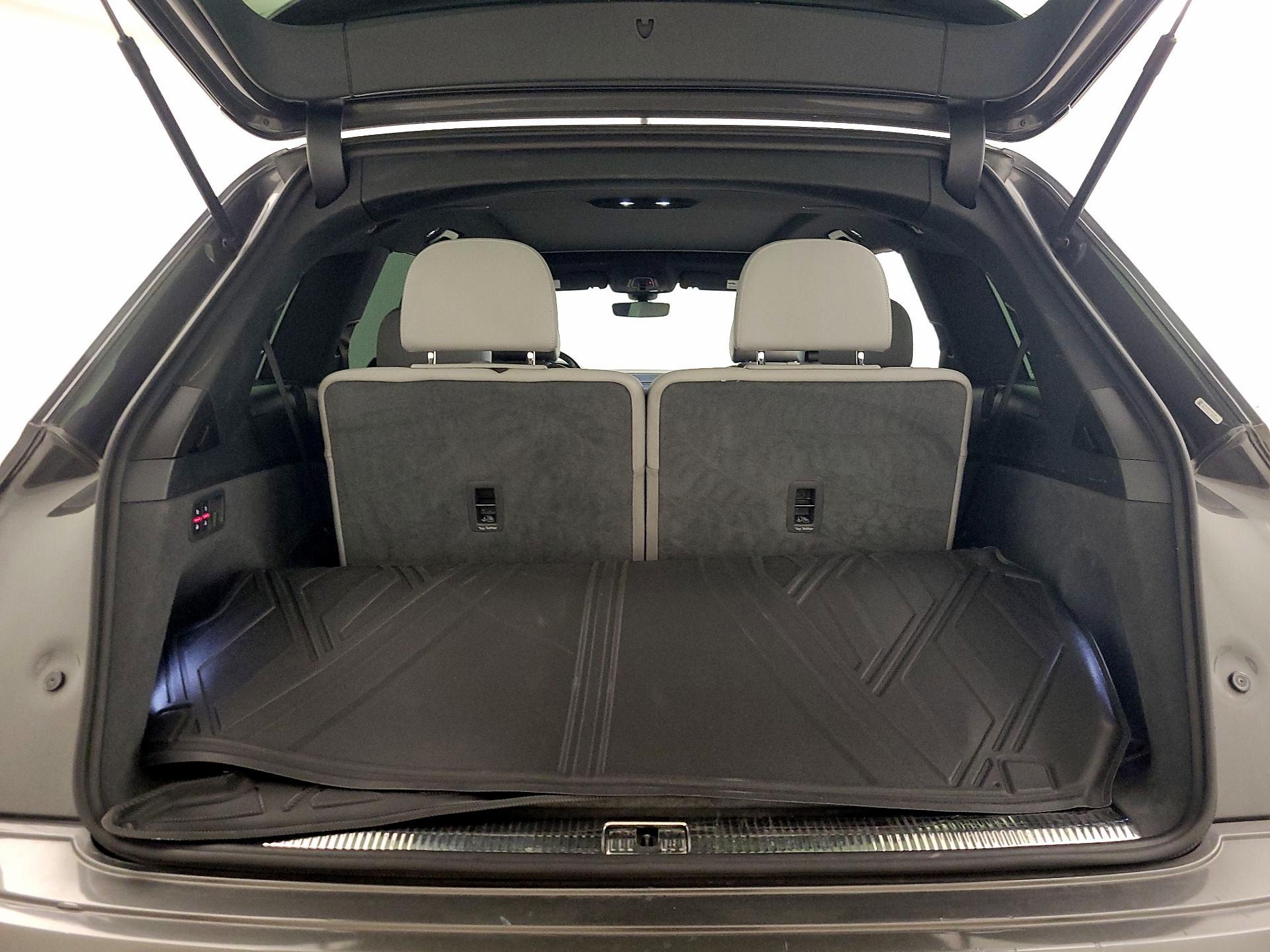 Thumbnail: 2019 Audi Q7 - 19