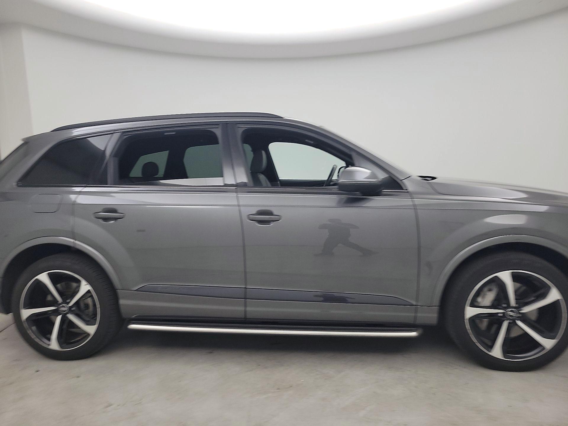 Thumbnail: 2019 Audi Q7 - 4