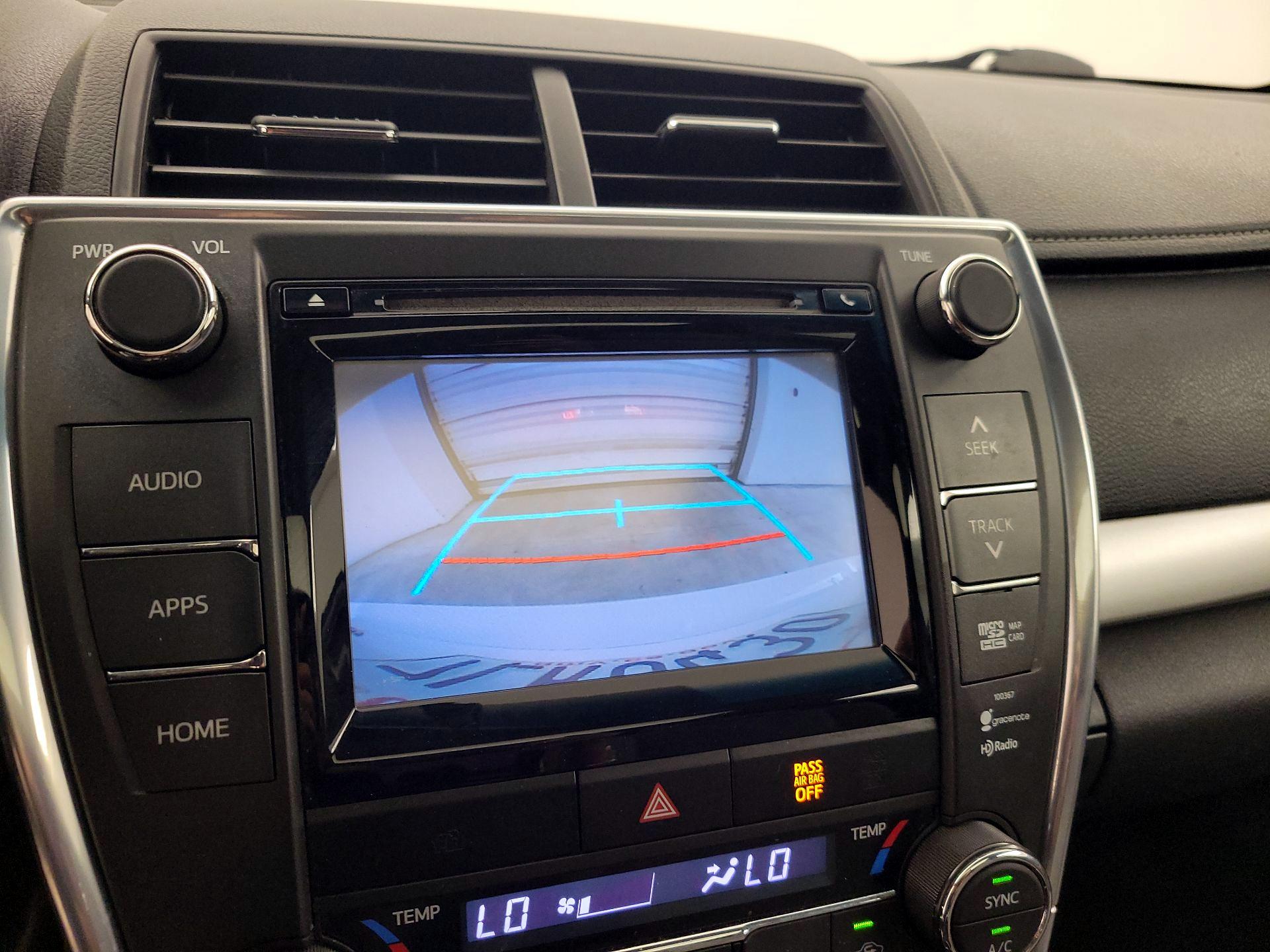 Thumbnail: 2015 Toyota Camry - 12