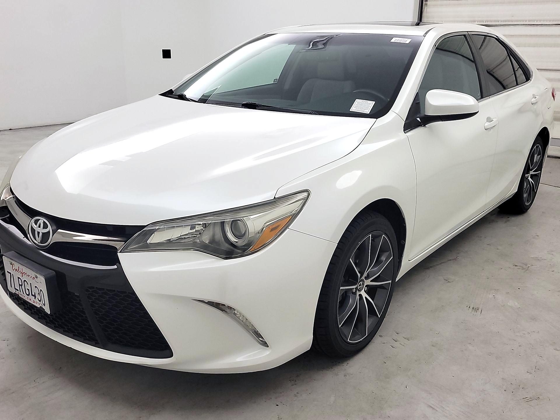 Thumbnail: 2015 Toyota Camry - 3