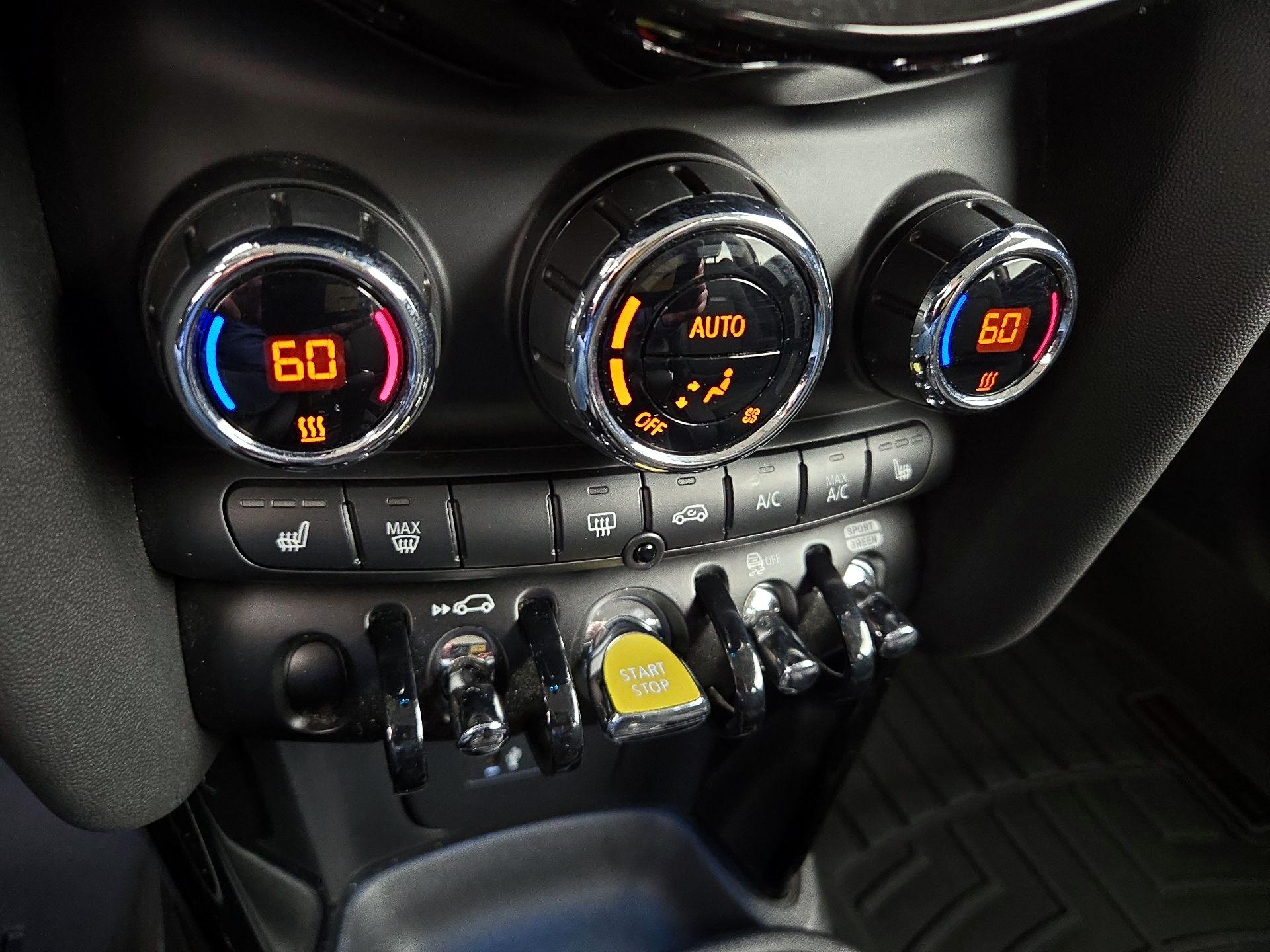 Thumbnail: 2023 MINI Cooper Hardtop - 17