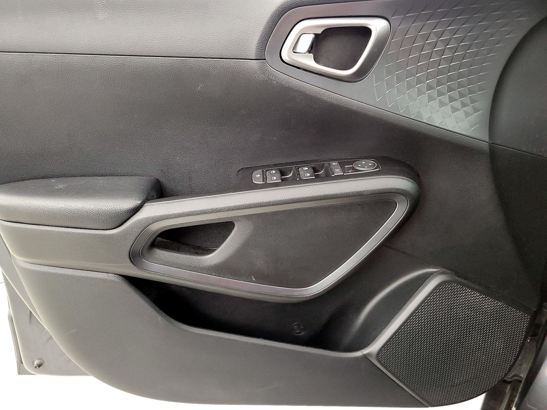 Thumbnail: 2021 Kia Soul - 12