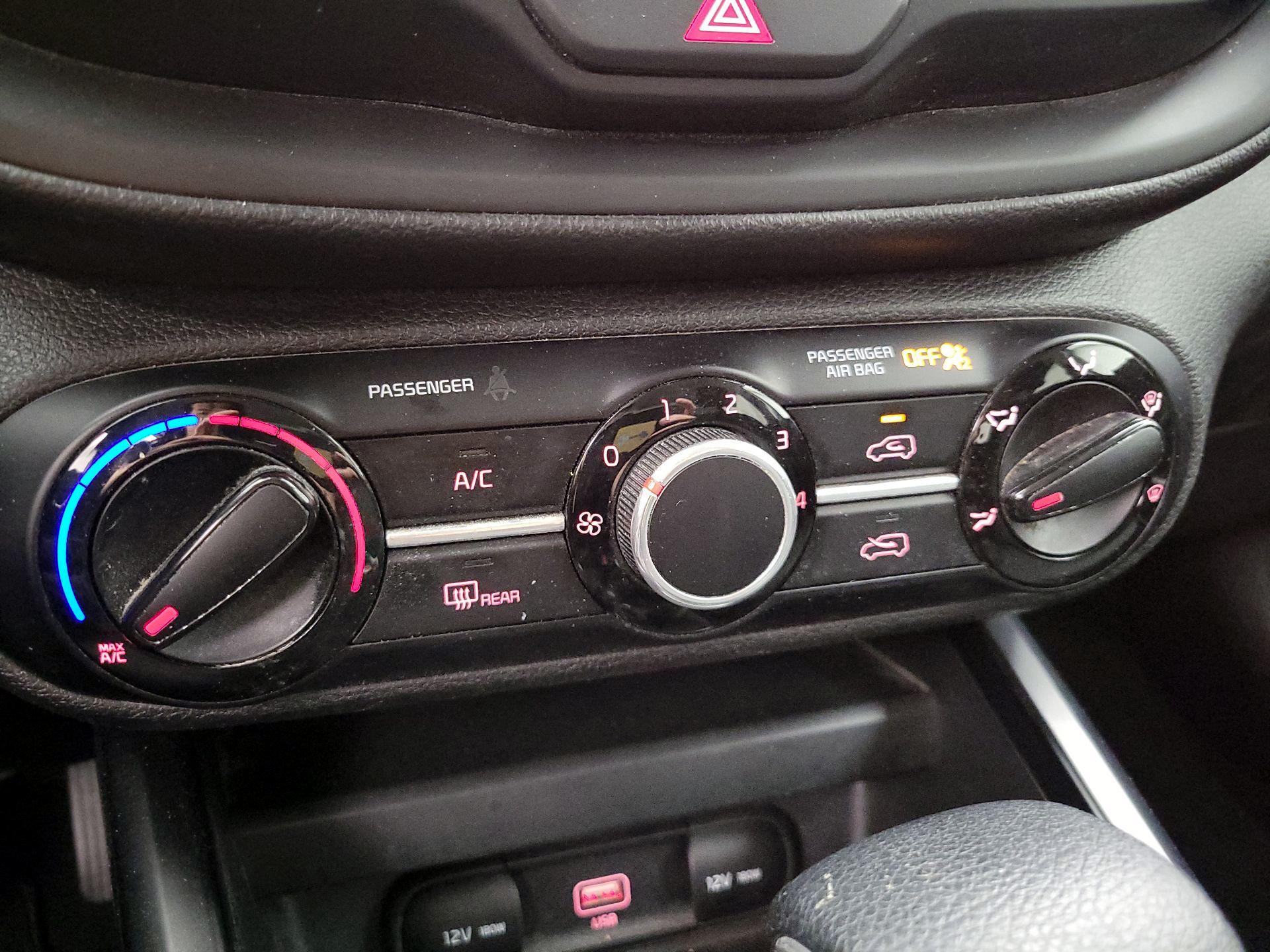 Thumbnail: 2021 Kia Soul - 16