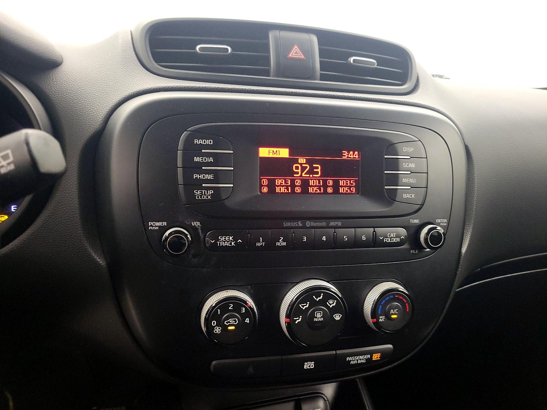 Thumbnail: 2015 Kia Soul - 15