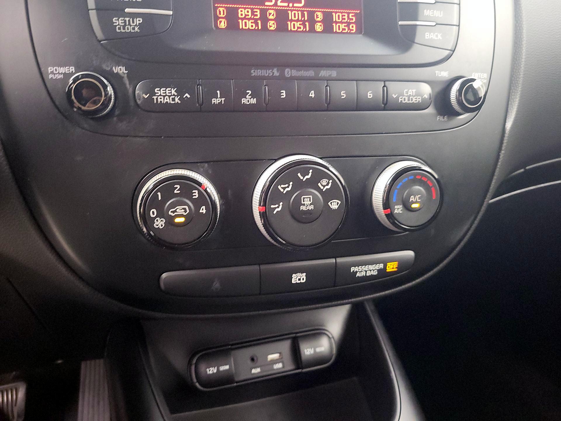 Thumbnail: 2015 Kia Soul - 16