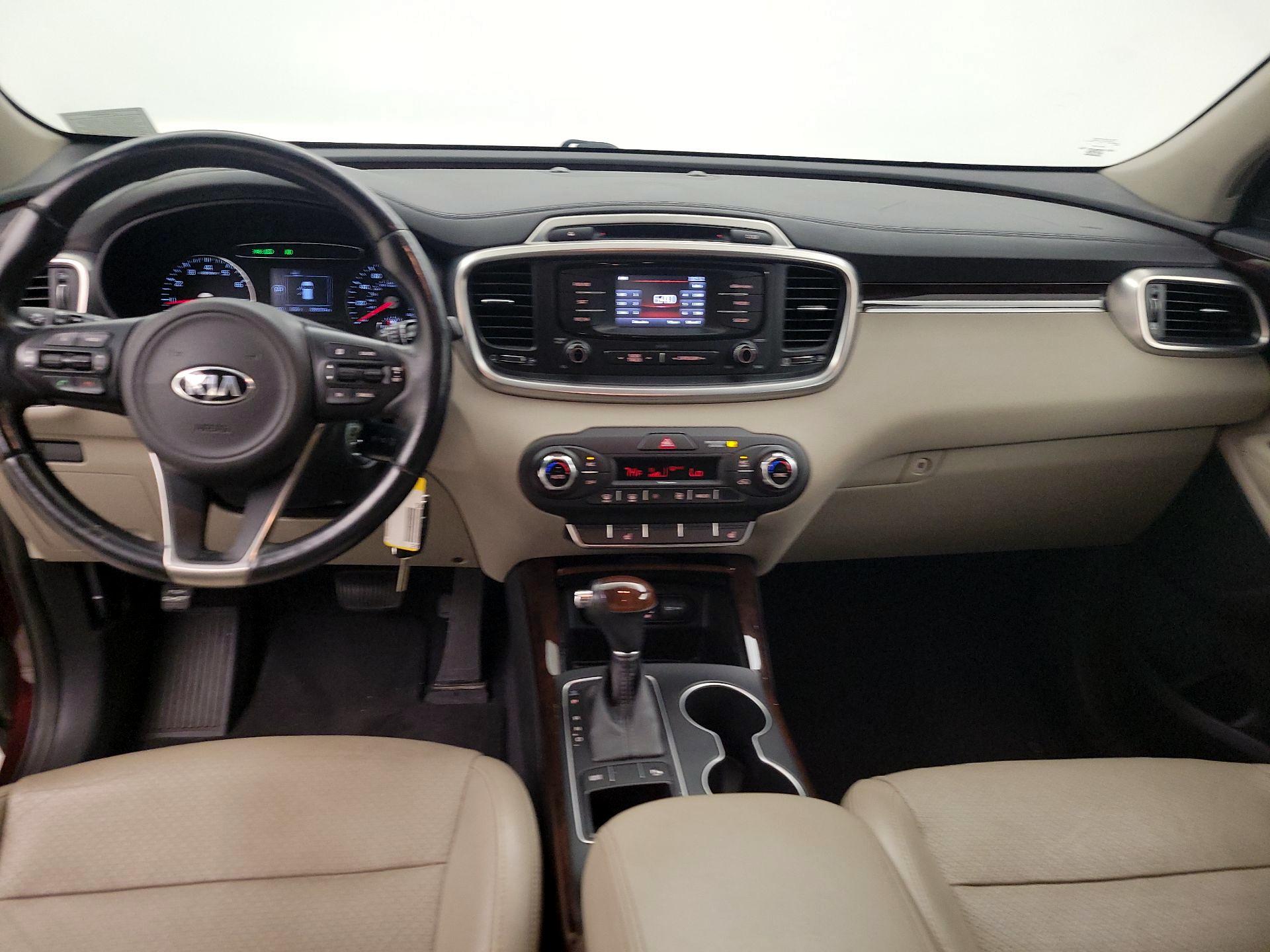 Thumbnail: 2016 Kia Sorento - 9