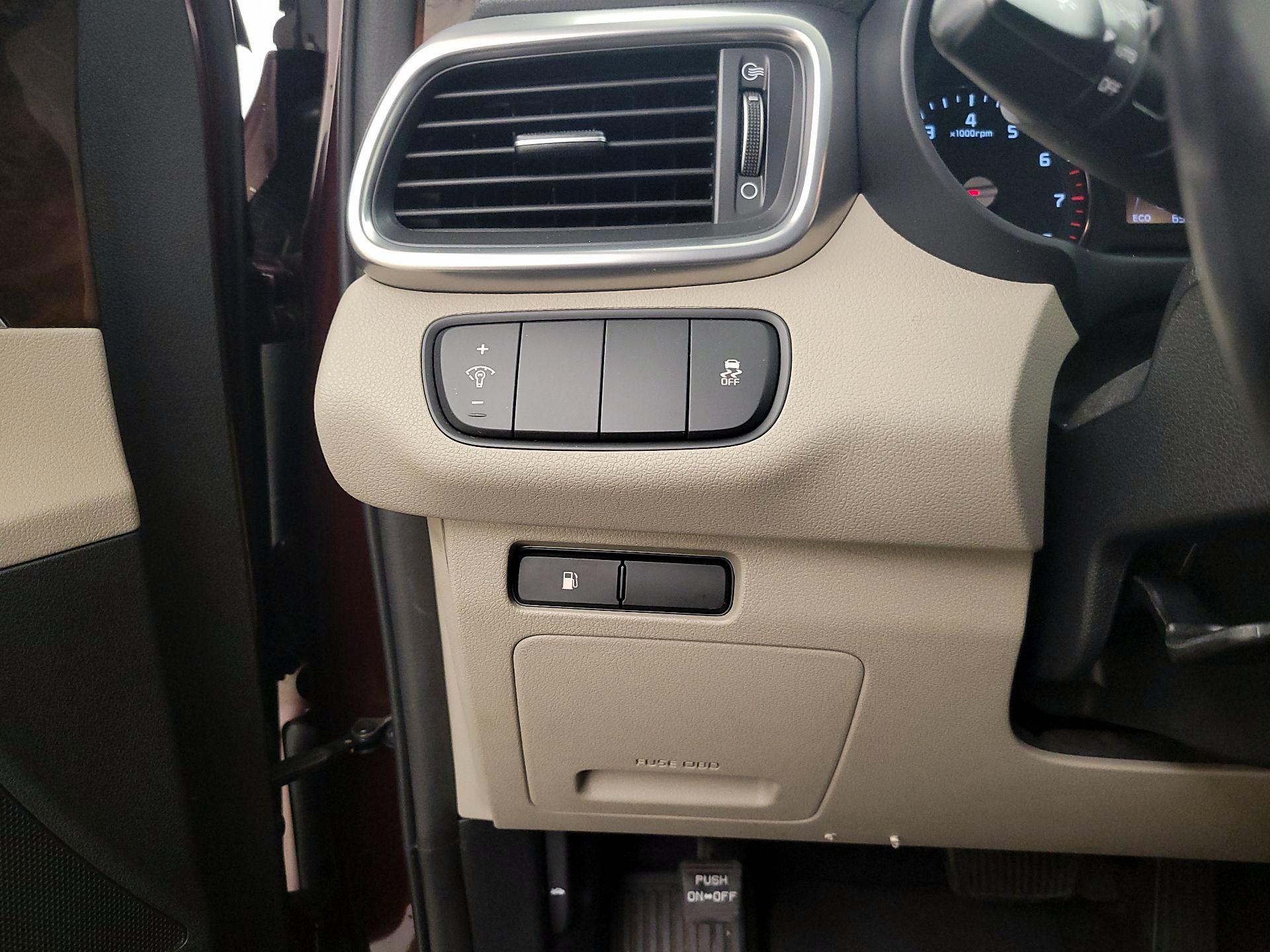 Thumbnail: 2016 Kia Sorento - 13