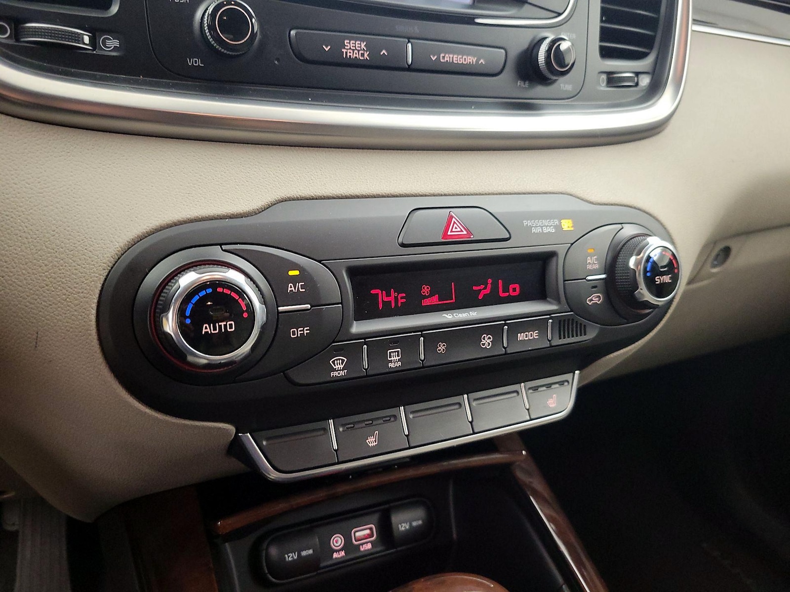 2016 Kia Sorento EX - Photo 17