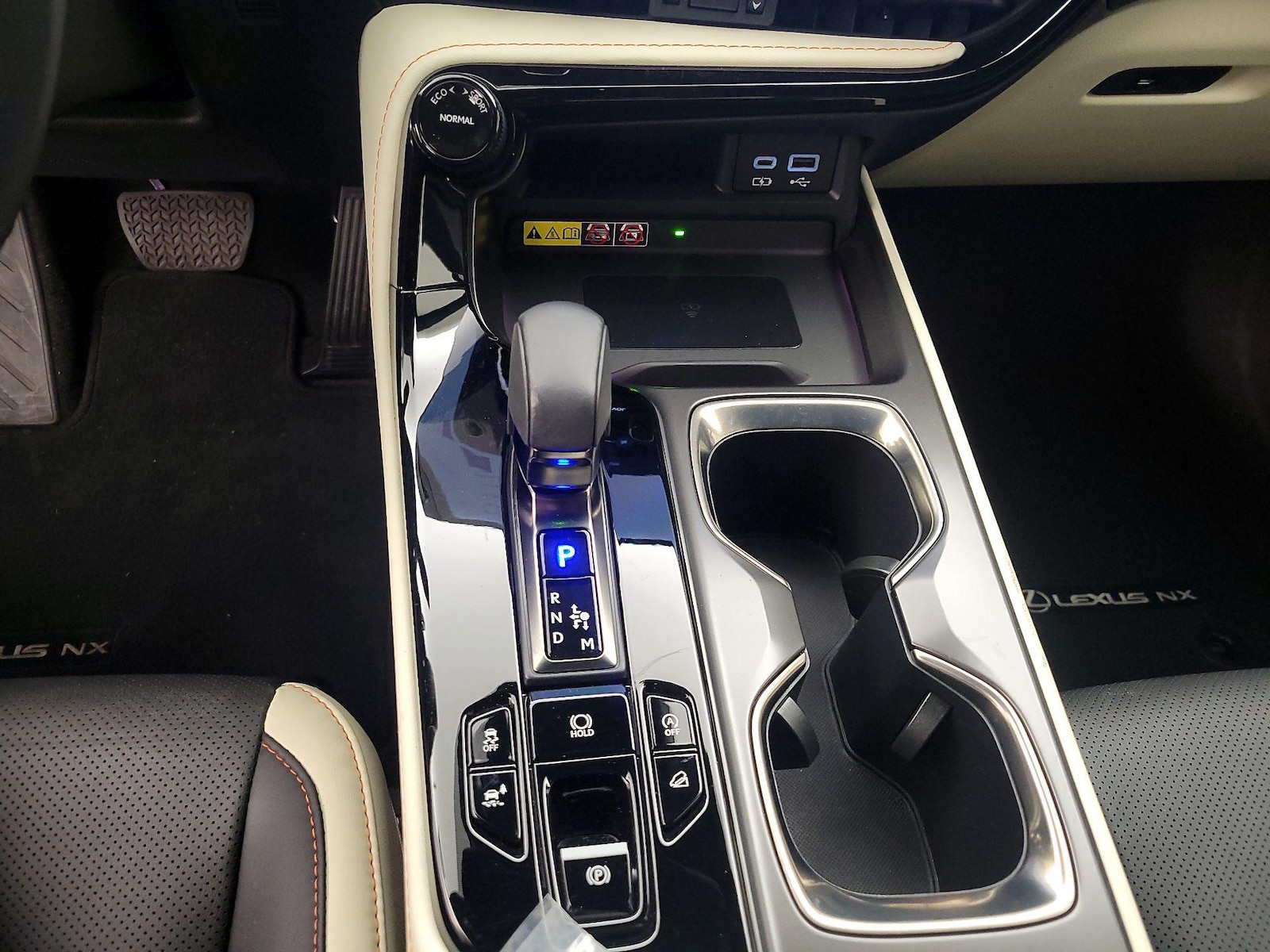 2024 Lexus NX 350 - Photo 18