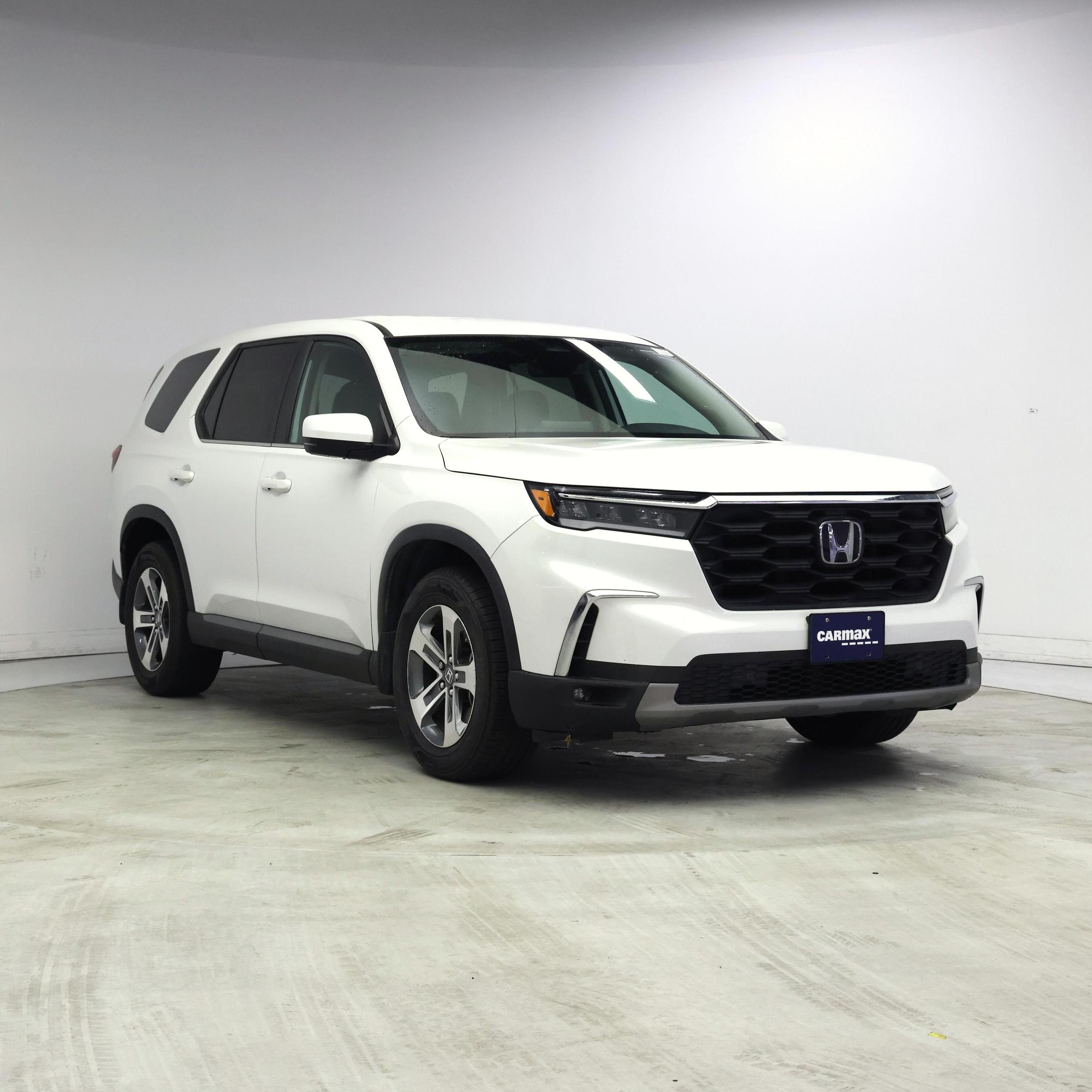 White 2024 Honda Pilot SUV / Crossover Front-Wheel Drive Automatic
