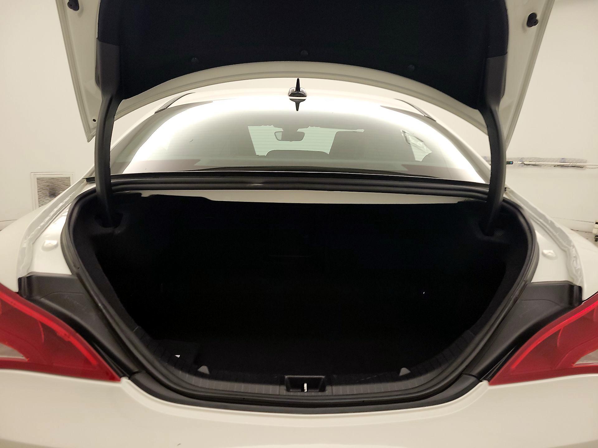 Thumbnail: 2019 Mercedes-Benz CLA - 18