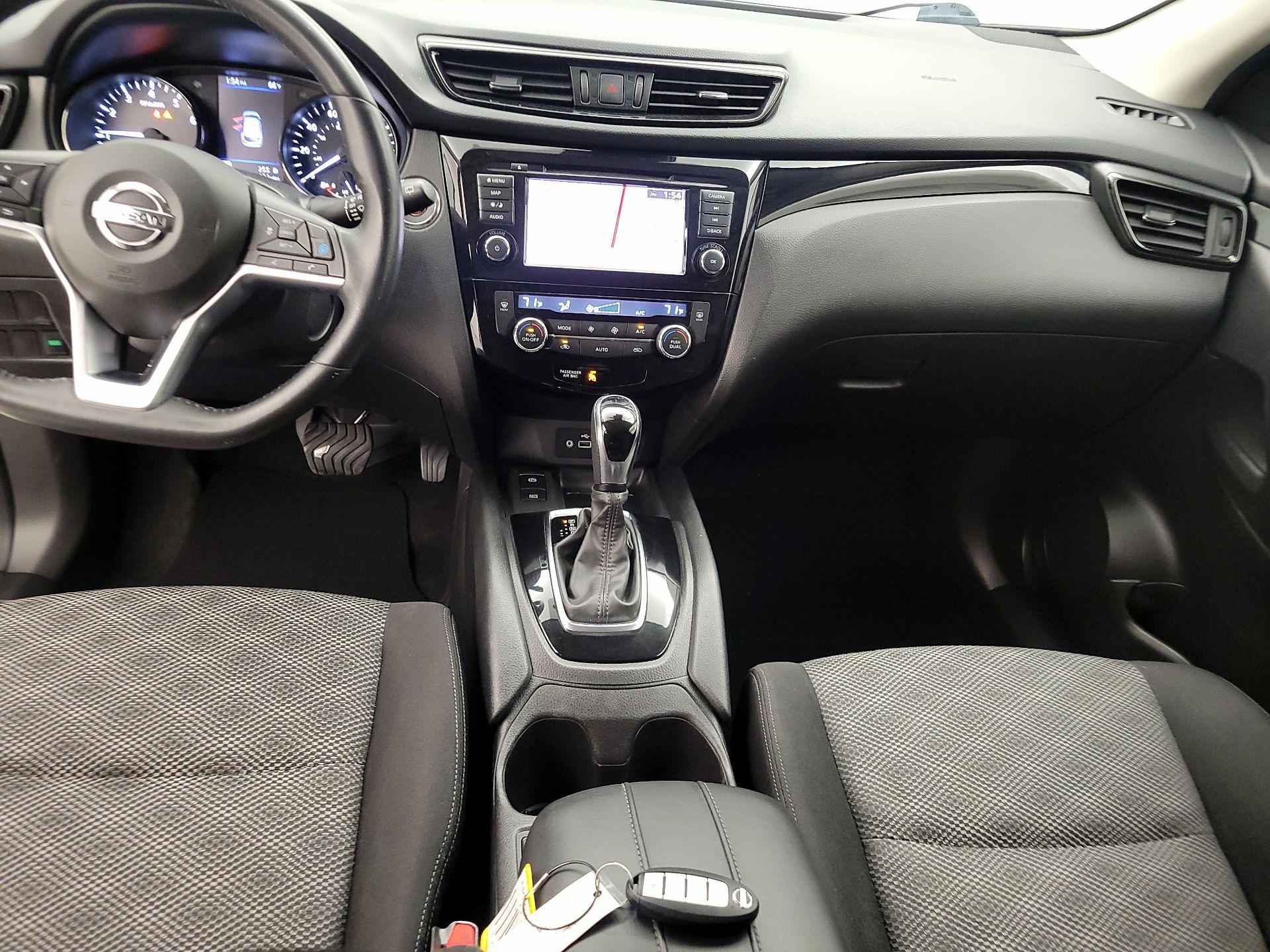 Thumbnail: 2019 Nissan Rogue Sport - 9